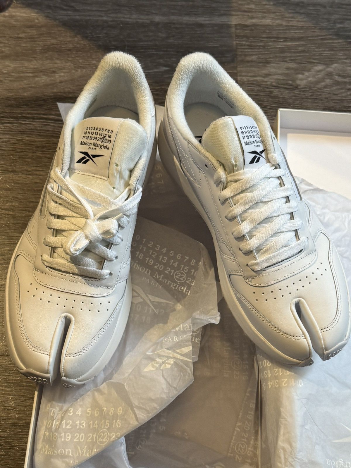 Reebok X Maison Margiela Classic Leather Tabi Size 8.5 NWT