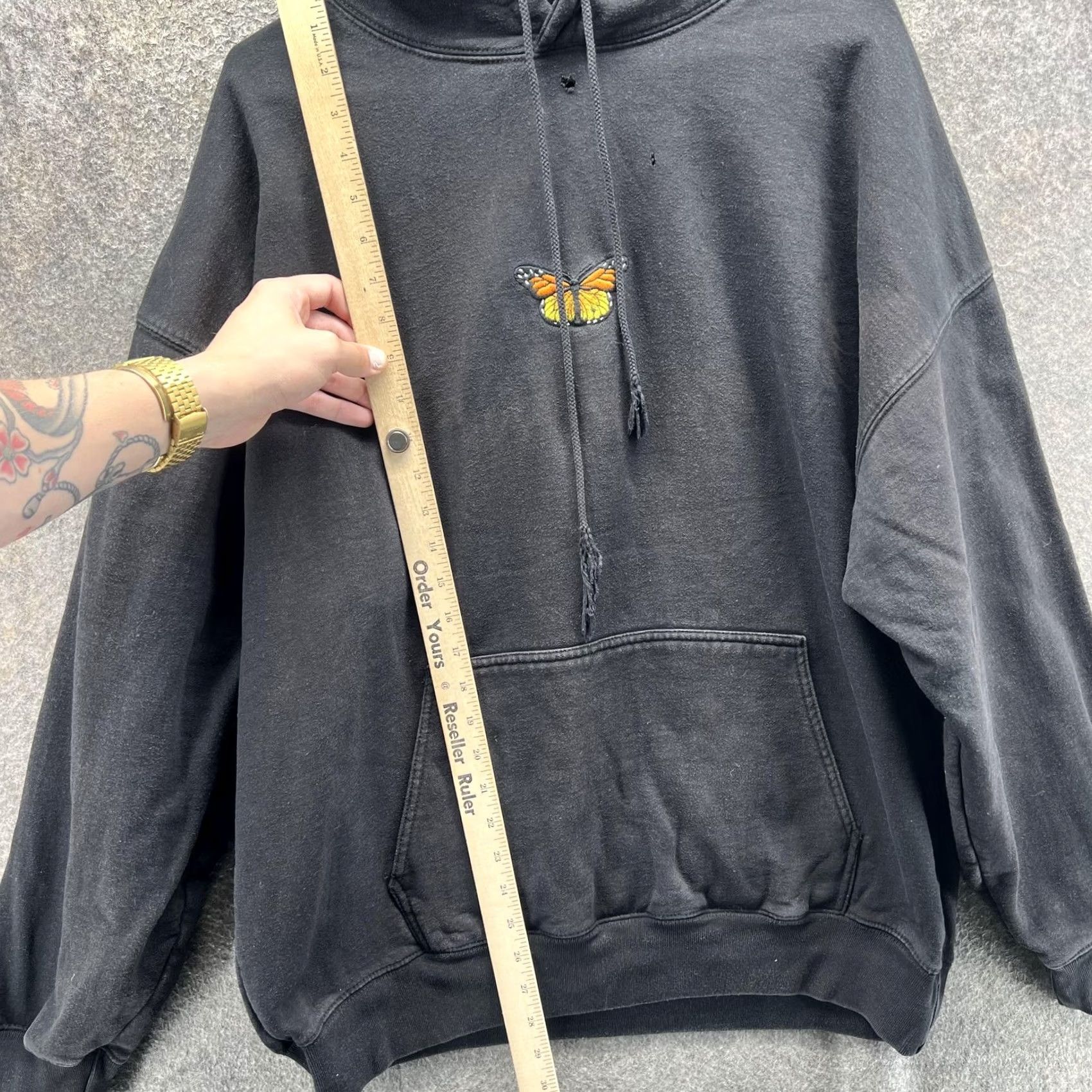 Brandy Melville VINTAGE Brandy Melville Hoodie Womens L Black Butterfly Embroidered Sweatshirt Size L / US 10 / IT 46 - 2 Thumbnail