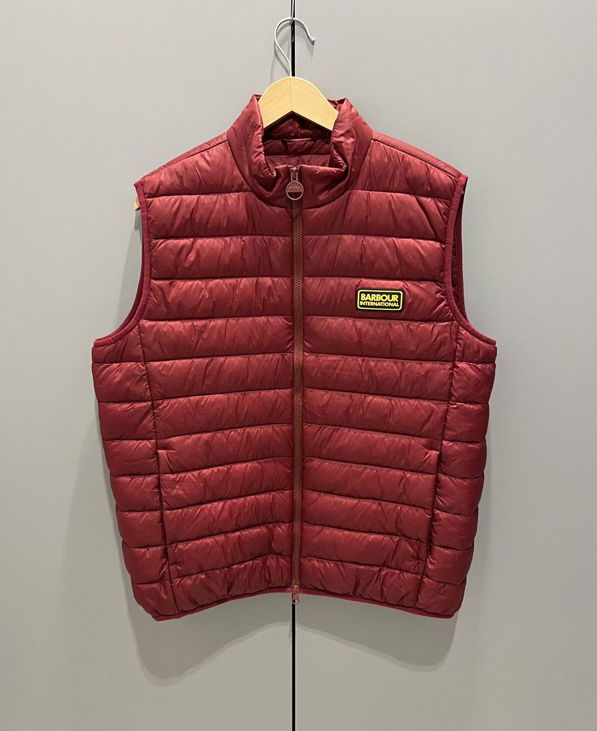 Barbour Barbour International Essential Gilet Wine Red FIBREDOWN XL Size US XL / EU 56 / 4 - 1 Thumbnail