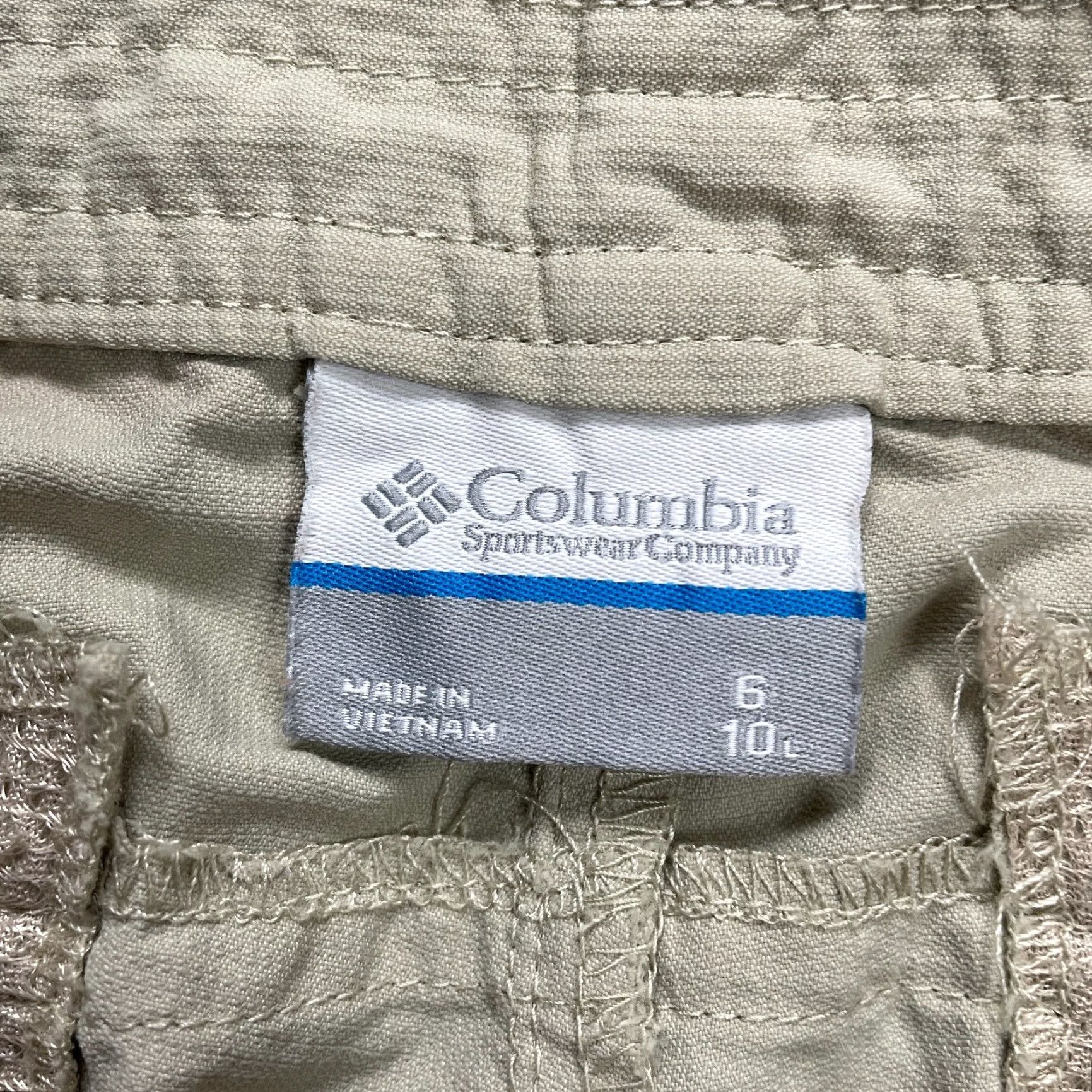Vintage Columbia Womens Cargo Shorts 6 Beige Nylon Active Outdoor Casual 30x10 Mid Rise Pockets Breathable Easy Care Size 28" / US 6 / IT 42 - 6 Thumbnail