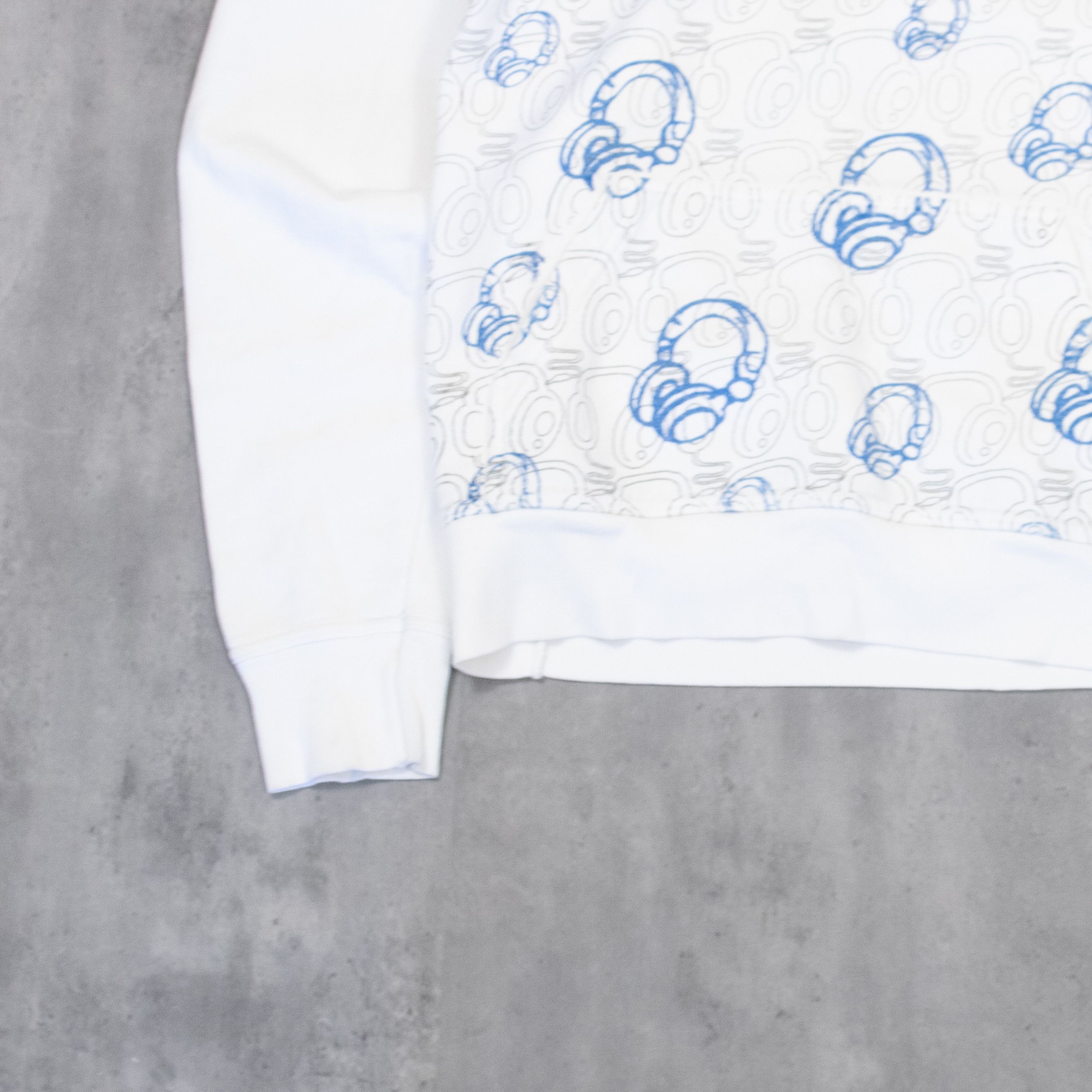 Japanese Brand Y2K 2000's 00's Headphone AOP White Hoodie Sweater Size US M / EU 48-50 / 2 - 3 Thumbnail