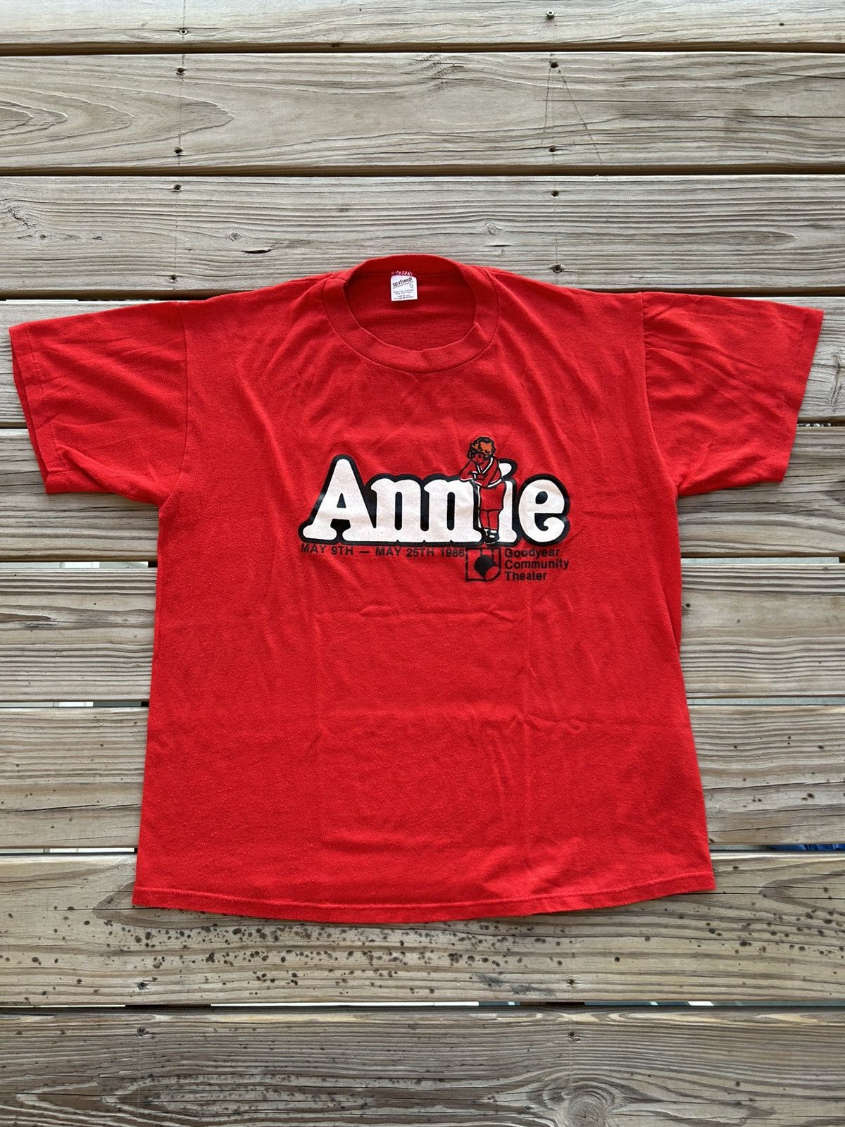 Vintage 1986 Annie Play Tee Size US XL / EU 56 / 4 - 1 Thumbnail