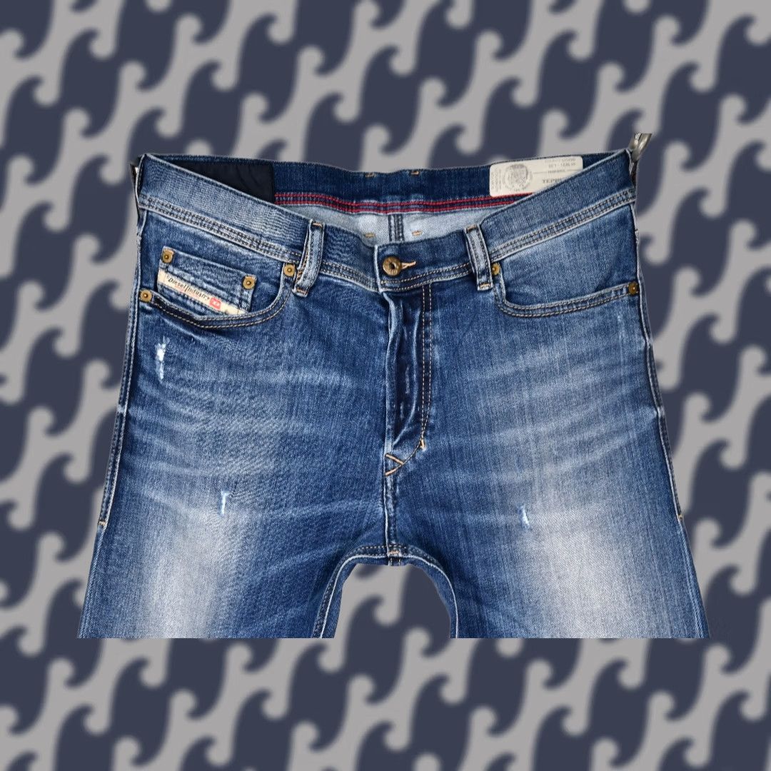 Diesel Diesel Tepphar 084GG Stretch Slim-Carrot Jeans W31 L32 Blue Men Slim 98%Cotton 2%Elastane Straight Carrot Style Denim Jeans Size US 31 - 1 Thumbnail