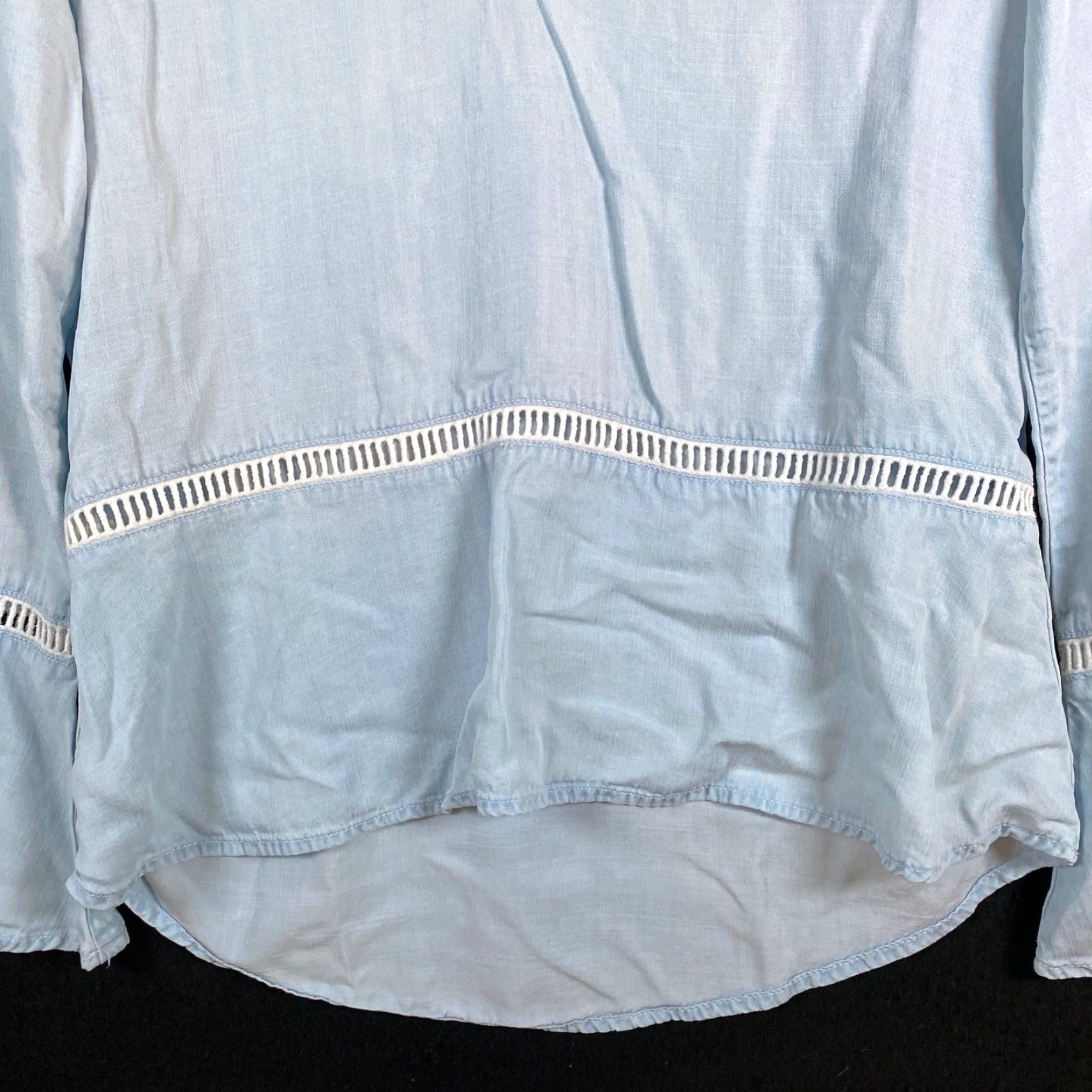 Anthropologie Cloth & Stone Anthropologie Womens Shirt Blue Bell Sleeve V-Neck Peplum XS Shirt Women Blue Bell Sleeve VNeck Peplum Small C&B Stone Anthropologie Size S / US 4 / IT 40 - 3 Thumbnail
