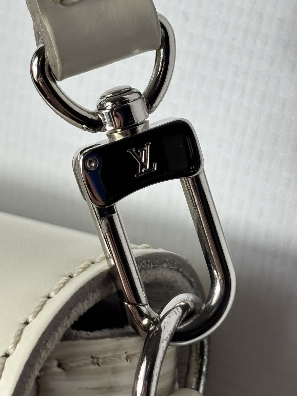 Louis Vuitton Louis Vuitton Pochette Montaigne leather bag Size ONE SIZE - 9 Thumbnail