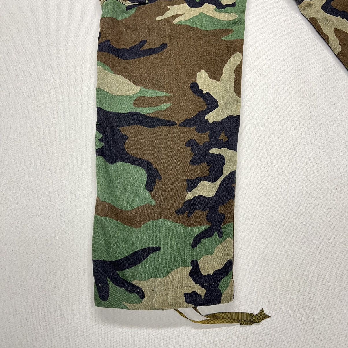 Vintage Military Pants Green Camo Cargo Woodland US Army Baggy Size US 28 / EU 44 - 16 Thumbnail
