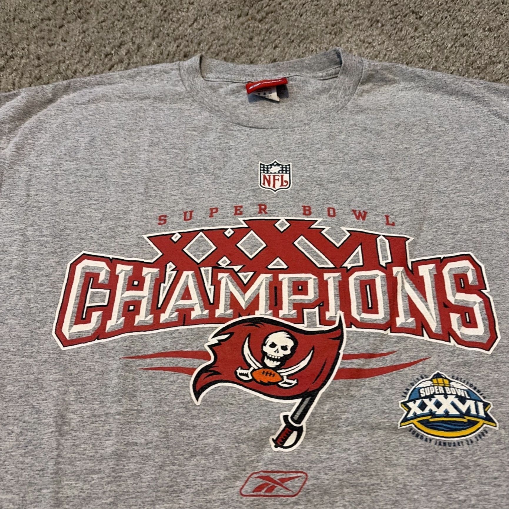 NFL VINTAGE Tampa Bay Buccaneers Super Bowl XXXVII Champs 2003 NFL T-Shirt 2XL Reebok Mens Gray Size US XXL / EU 58 / 5 - 3 Thumbnail