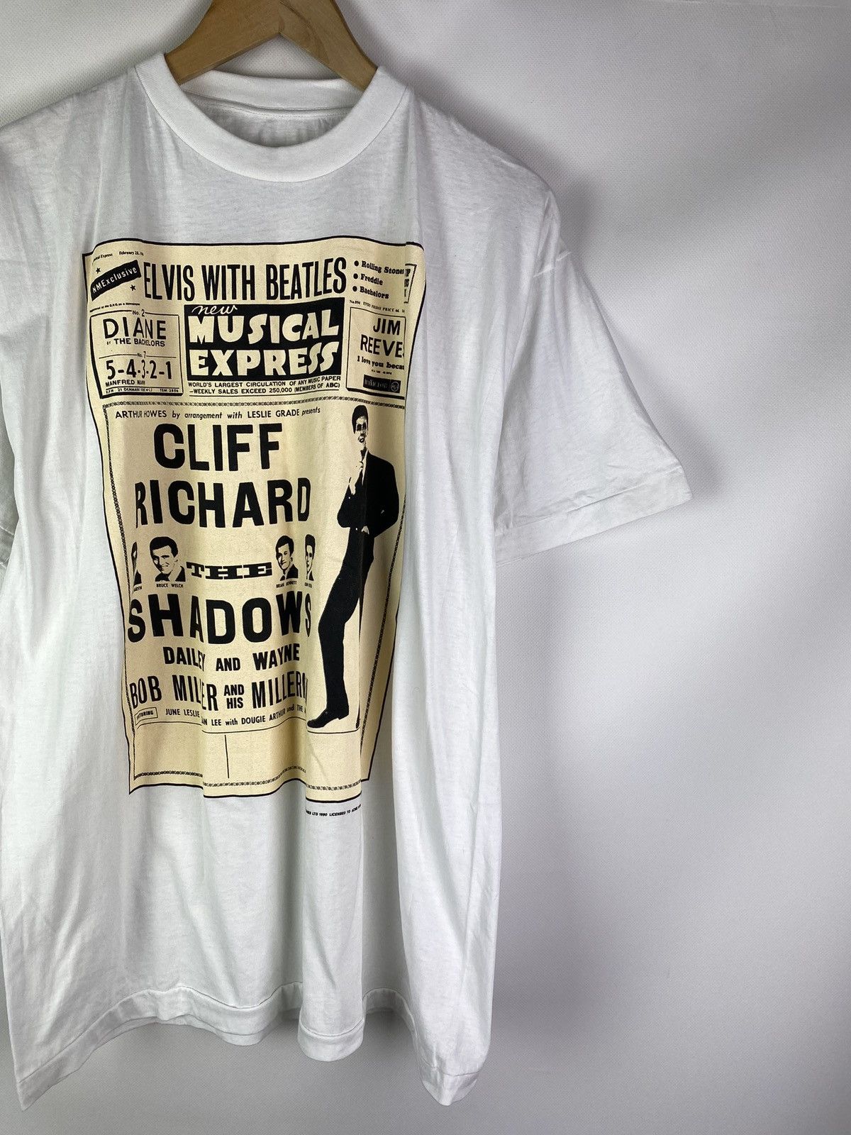 Band Tees Cliff Richard vintage 1990 band t shirt size XXL Size US XXL / EU 58 / 5 - 3 Thumbnail