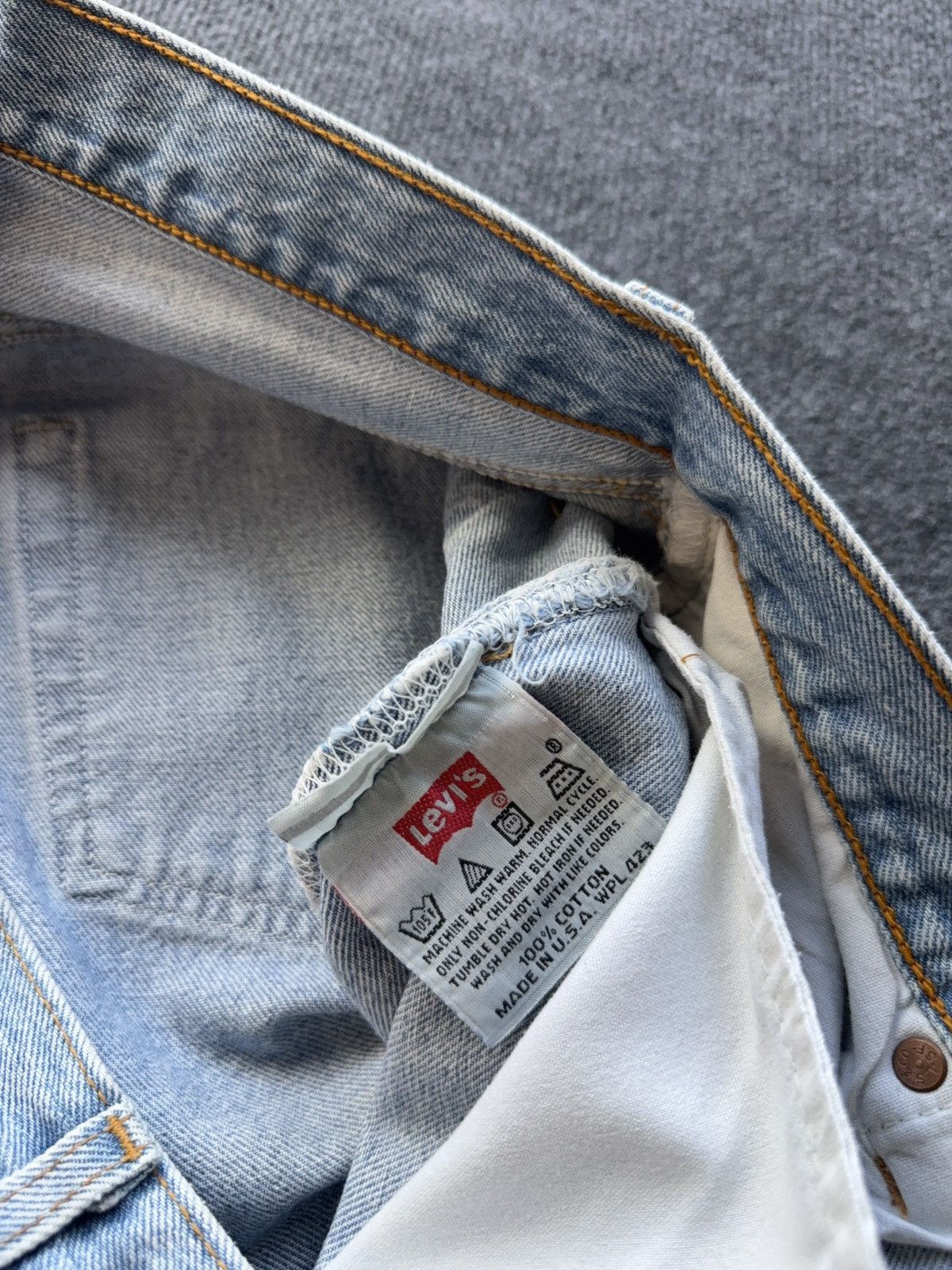 Levi's Retro Levis 501 USA Dirty Light Wash Vintage Straight Jeans Size US 31 - 12 Thumbnail