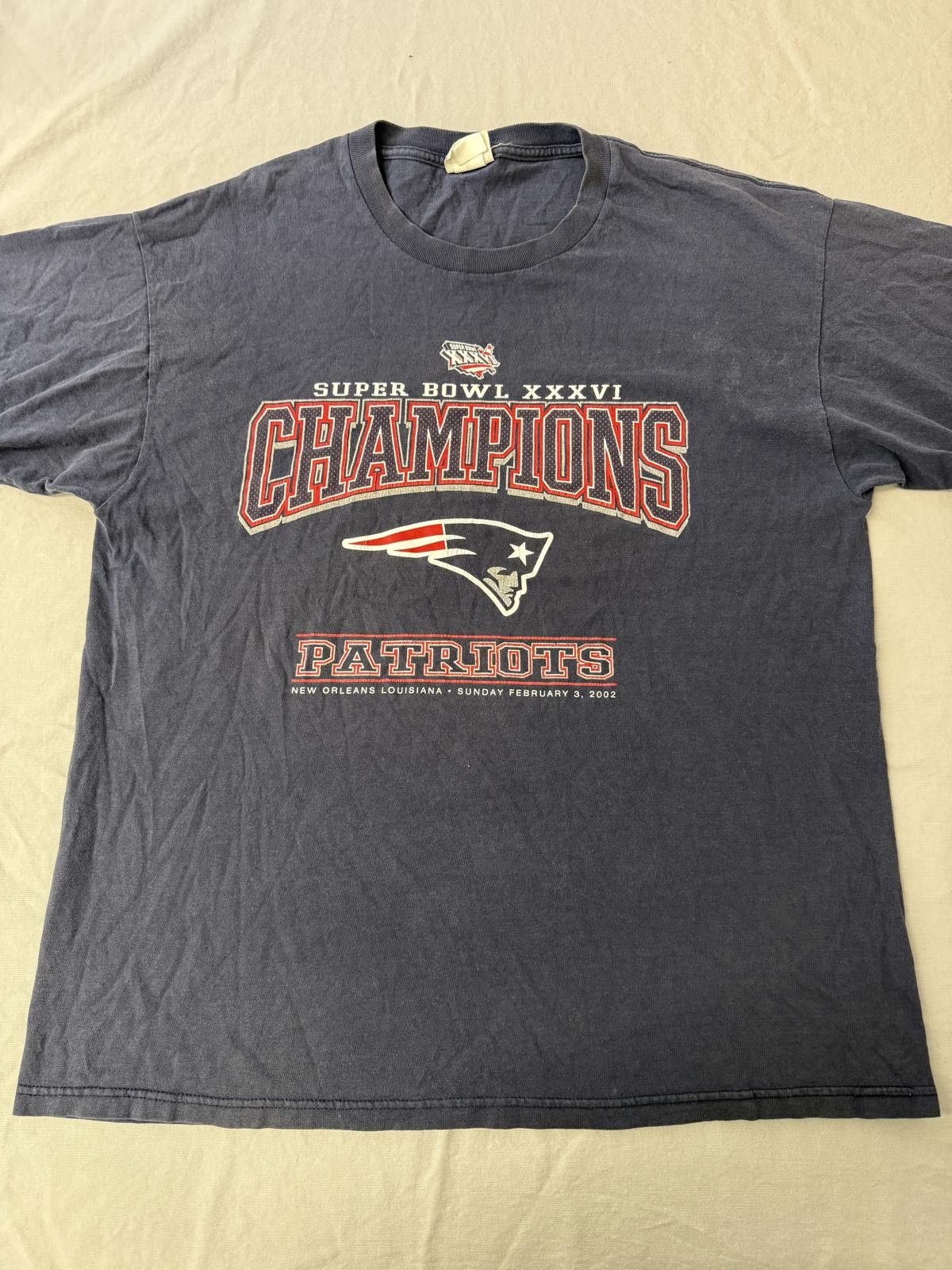 Lee VTG Patriots T-shirt Super Bowl Champions 2002 XXXVI XL Size US XXL / EU 58 / 5 - 1 Thumbnail