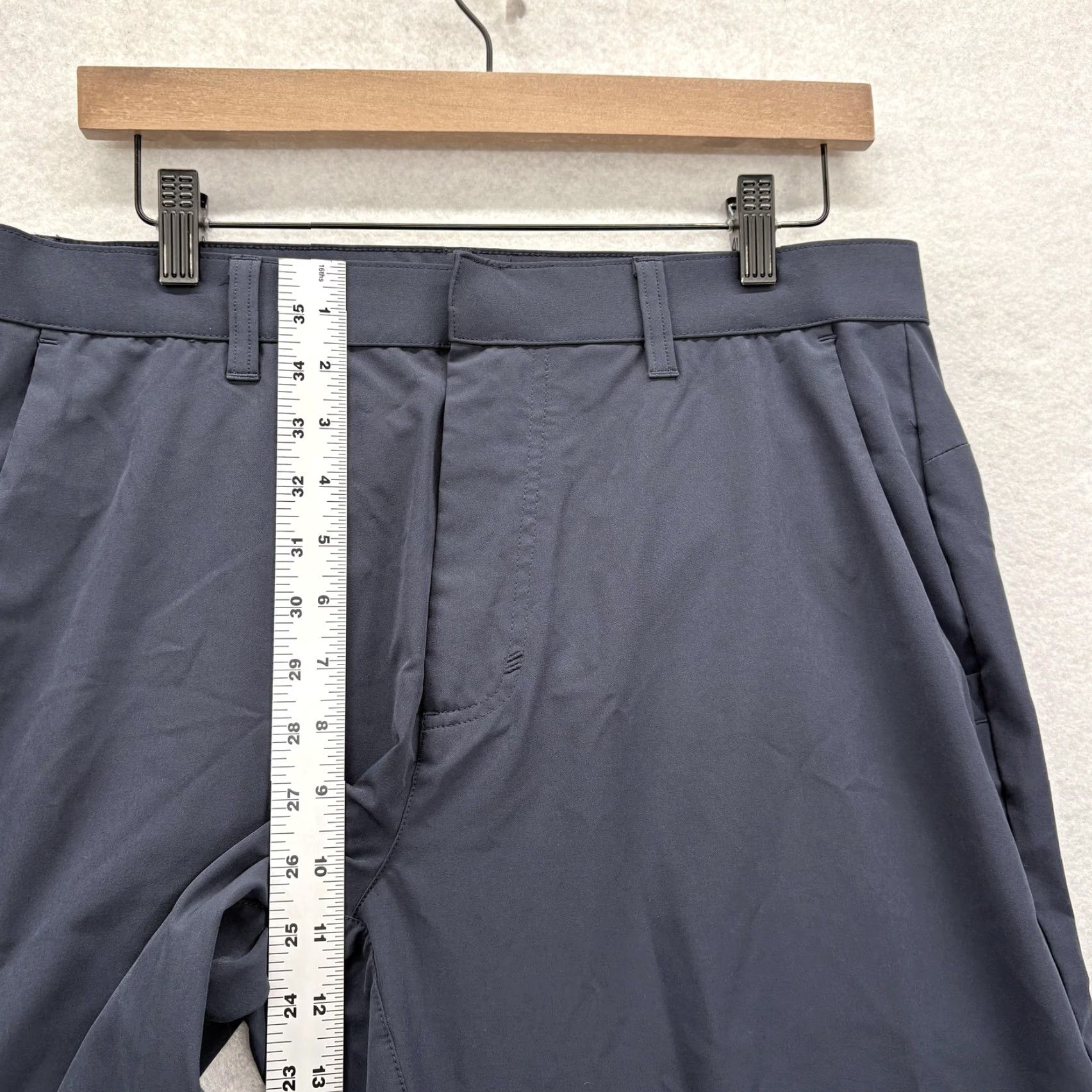 Fabletics Fabletics Mens Pant Chino Slim Tapered Flat Front Zip Pockets Navy Blue 34 in Inseam 30 in Regular Polyester Athletic Kold? Size US 33 - 5 Thumbnail
