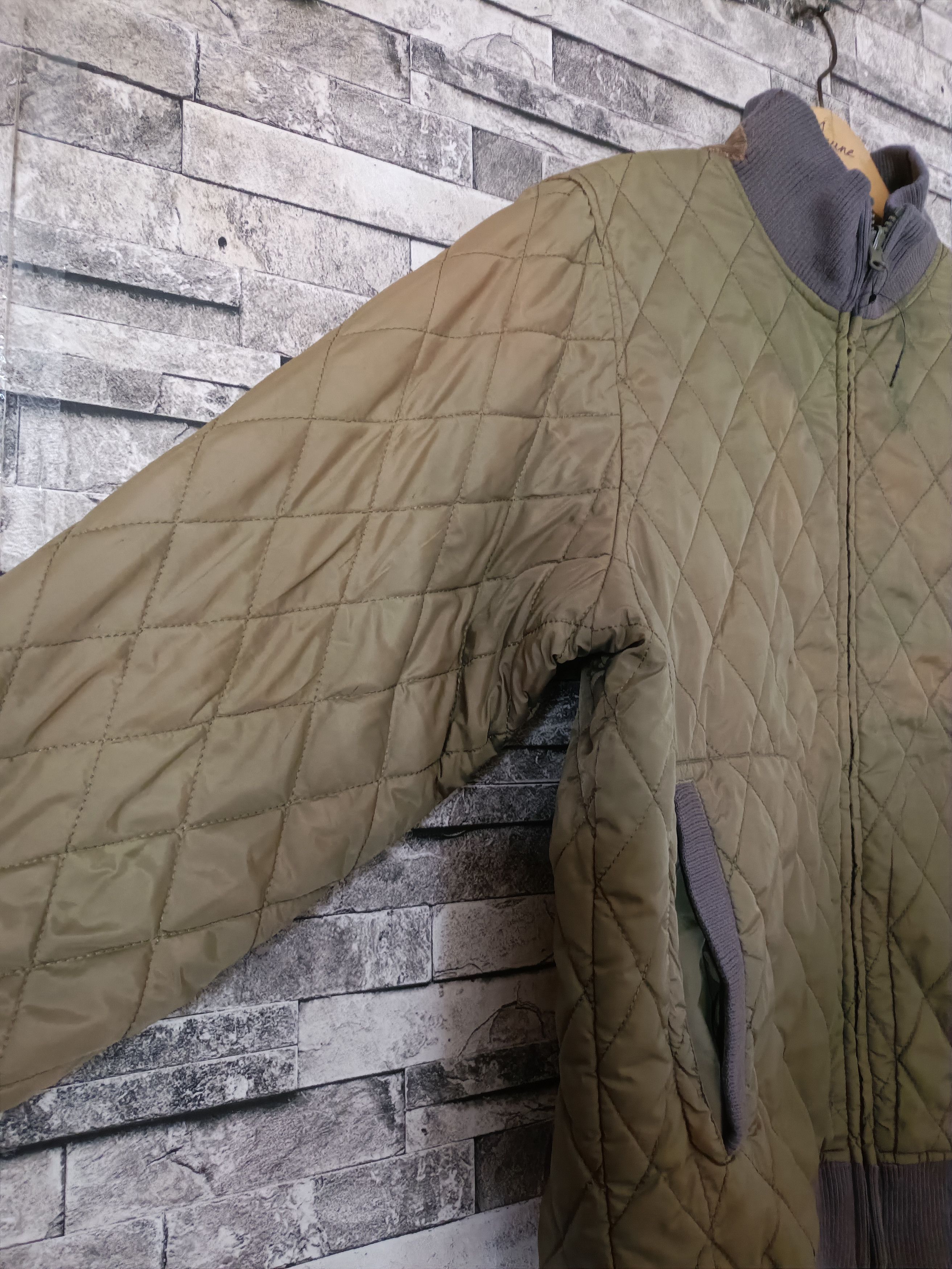 Handmade Vintage reworked patches quilted bomber jacket Size US M / EU 48-50 / 2 - 5 Thumbnail