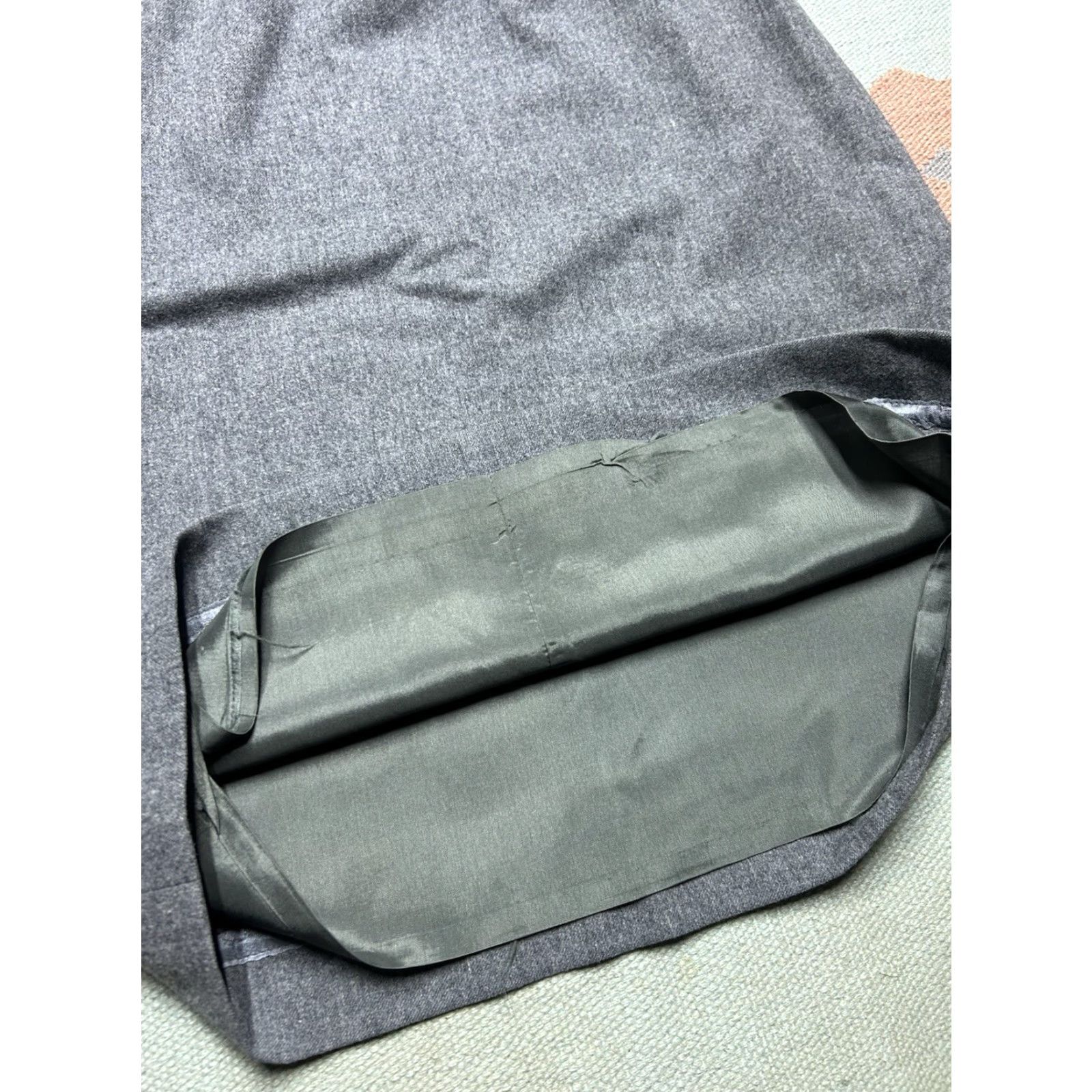 Pendleton VINTAGE Pendleton Skirt Women Wool Gray Lined Midi A USA Size 12 Pencil Narrow Waist 28” Length 28.5” Size 34" / US 12 / IT 48 - 7 Thumbnail