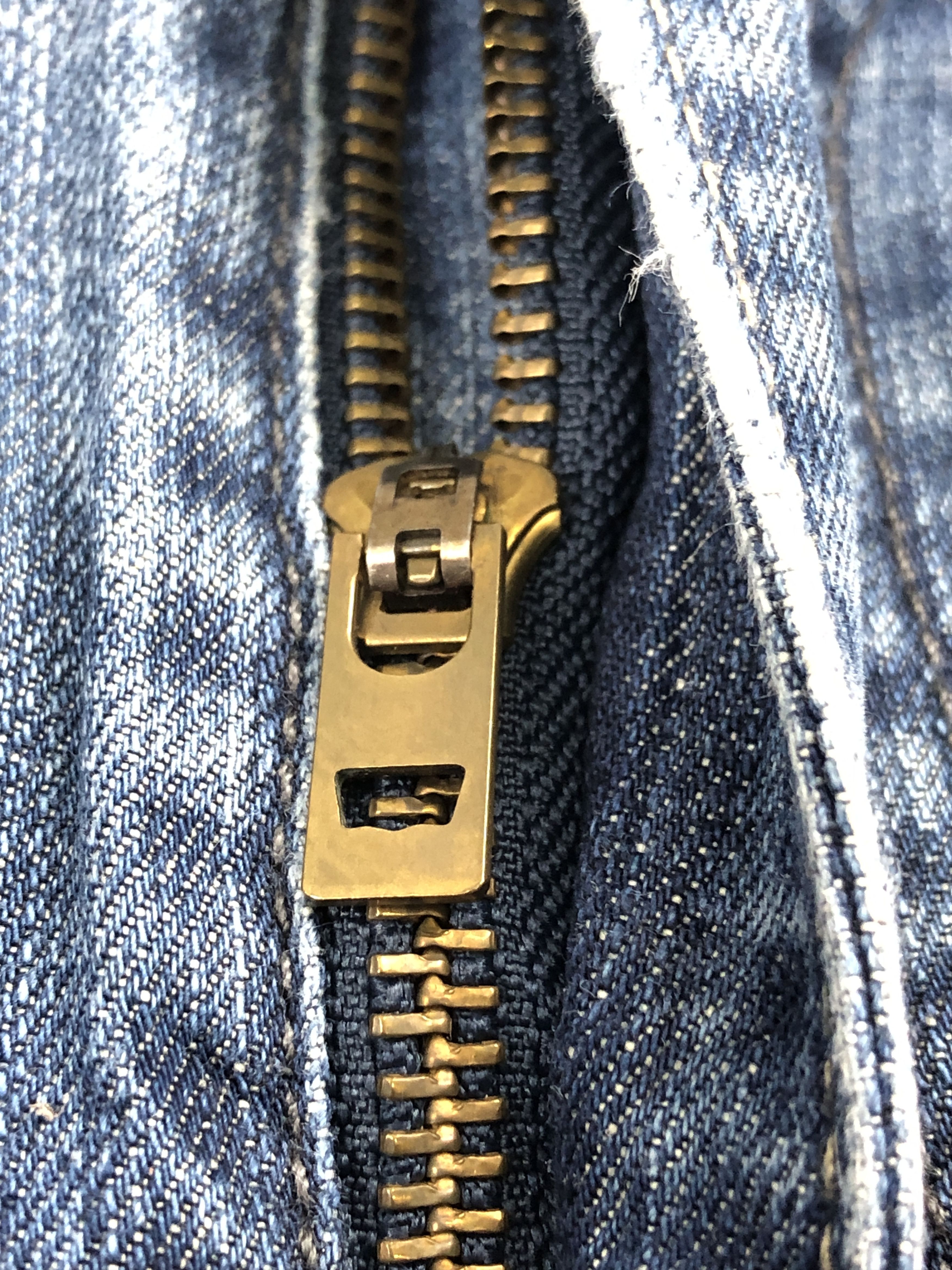 Levi's Vintage Levis 514 Lightwash Blue Jeans DP2290 Size US 37 - 10 Thumbnail