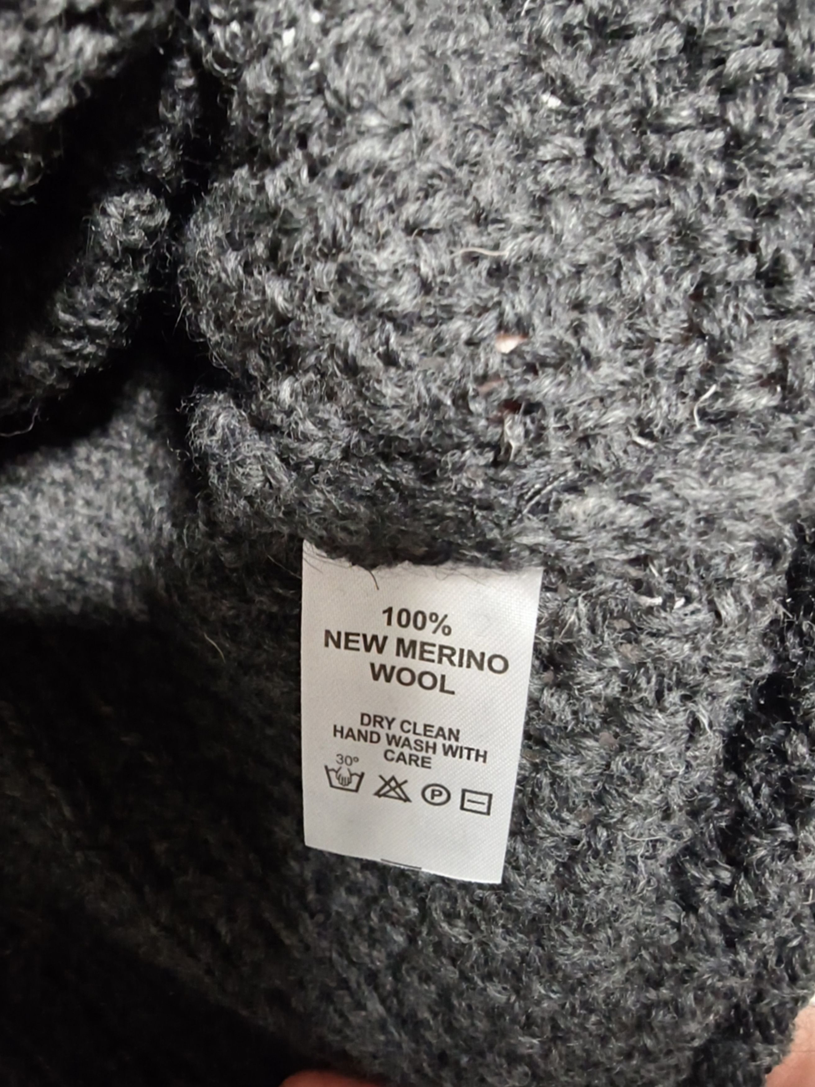 Other Original Aran Co Gray Cable Knit Sweater Size US L / EU 52-54 / 3 - 3 Thumbnail