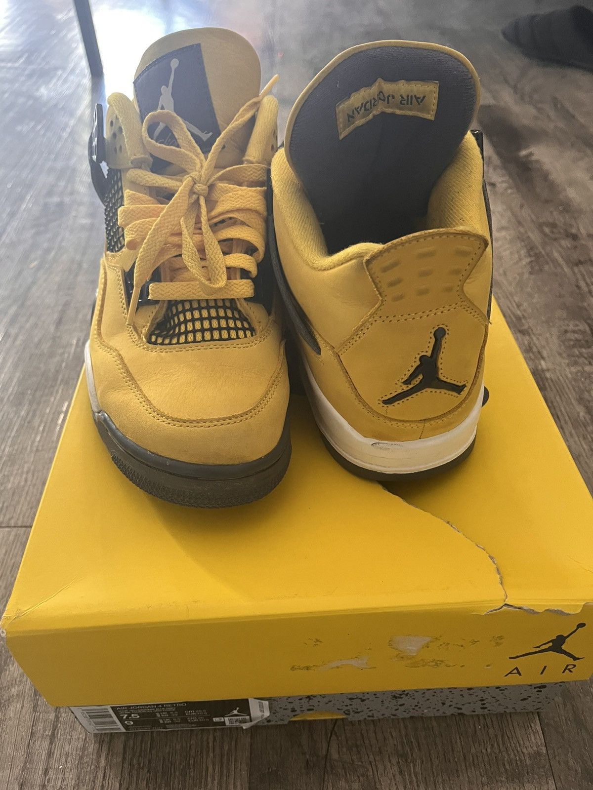 Jordan Brand Thunder 4s Size US 7.5 / EU 40-41 - 3 Thumbnail