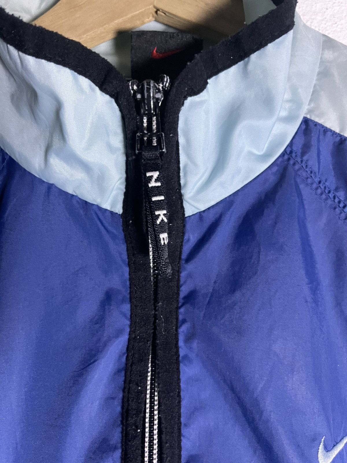 Nike Vintage NIKE Windbreaker . Size M Size US M / EU 48-50 / 2 - 7 Thumbnail