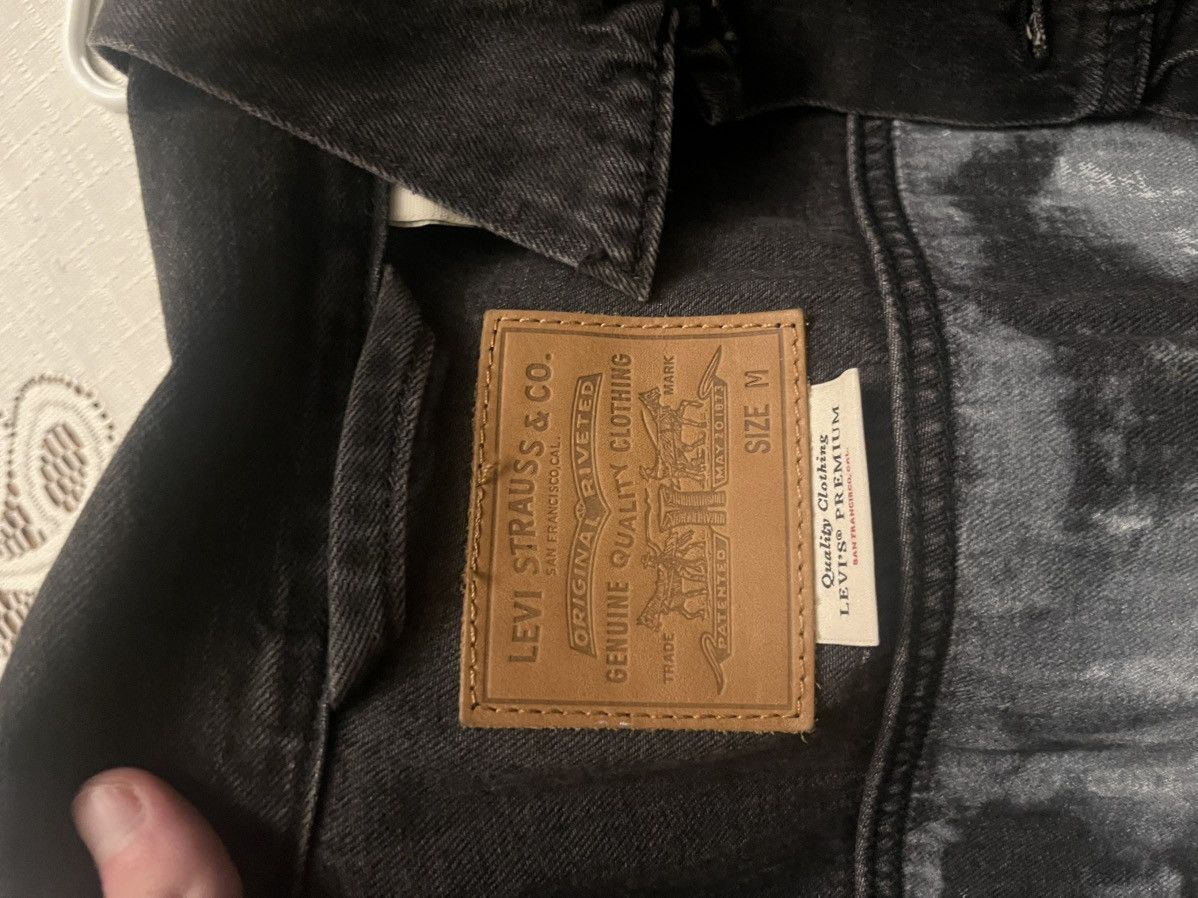 Levi's Handpainted custom unique jean jacket. Size US M / EU 48-50 / 2 - 8 Thumbnail