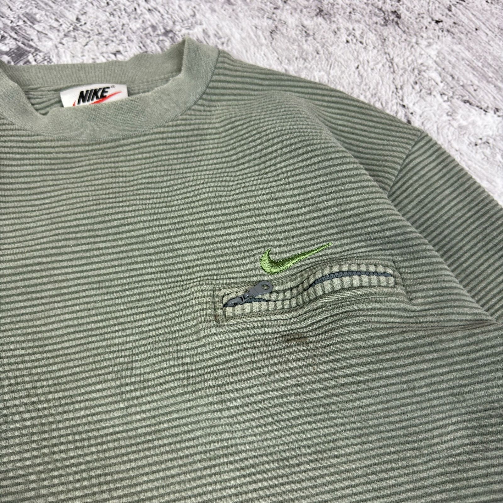 Nike Nike Men's Green Knit Swoosh Streetwear Pullover Sweater XL Size US XL / EU 56 / 4 - 4 Thumbnail