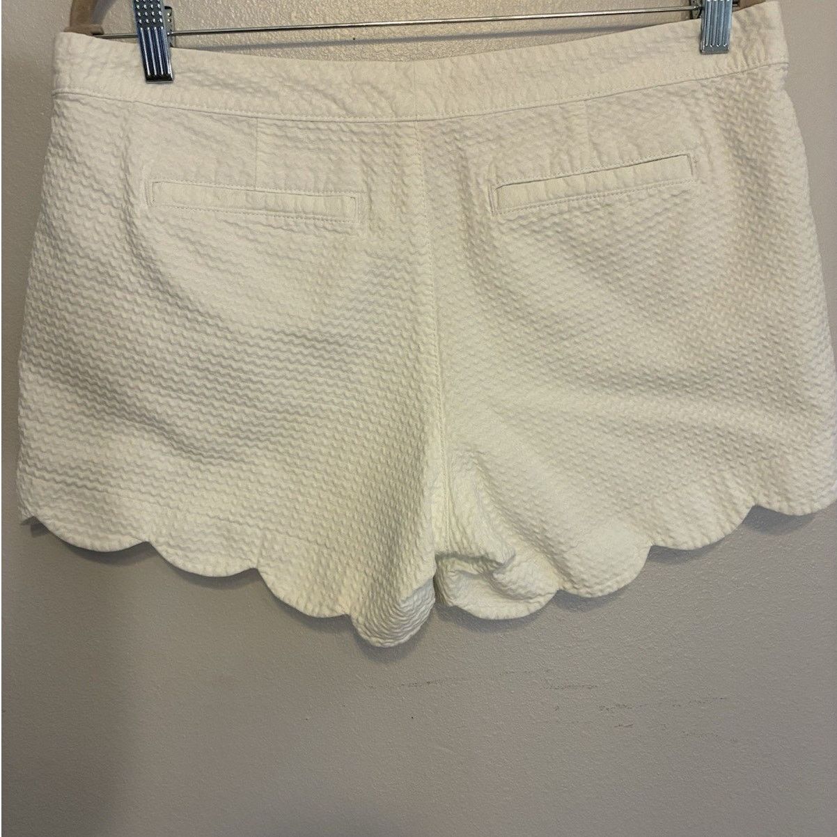 Lilly Pulitzer Lilly Pulitzer Madison White Seersucker Scalloped Womens 10 Size 32" / US 10 / IT 46 - 8 Thumbnail