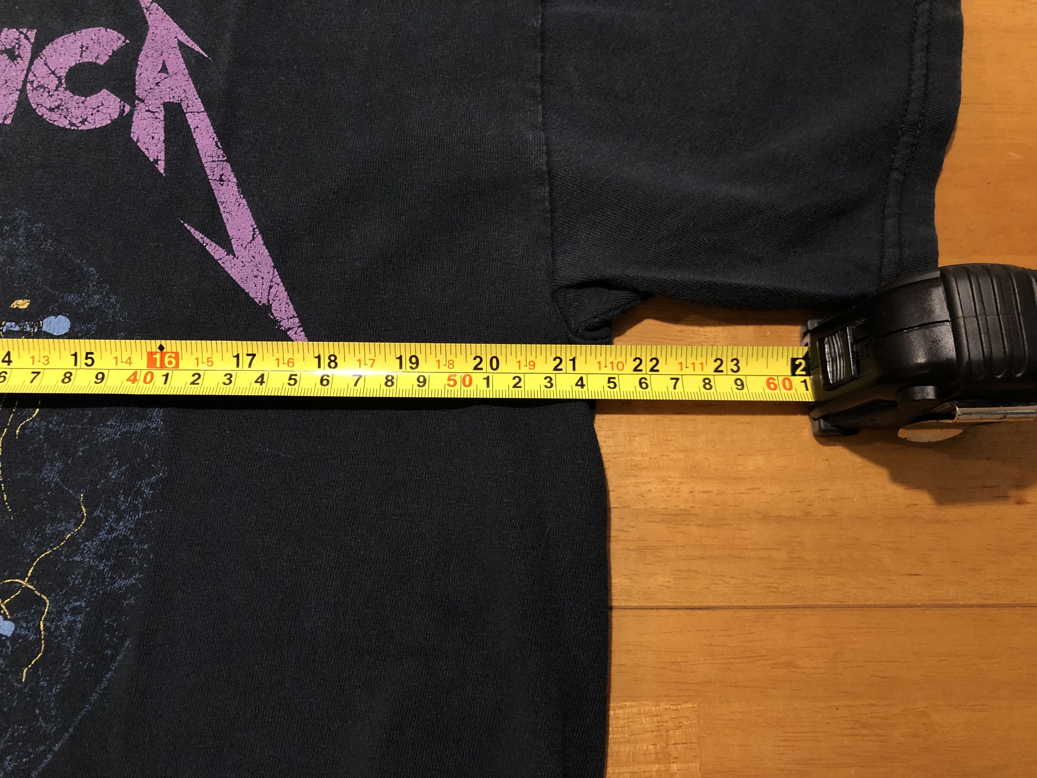 Metallica 100% Authentic Vintage Damaged Justice T-shirt Size US L / EU 52-54 / 3 - 5 Thumbnail