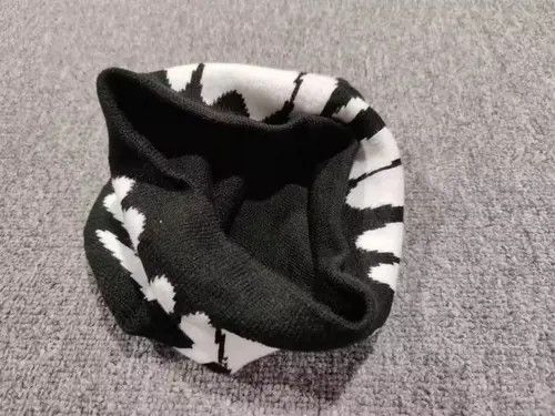 Other Krazy in Love Graphic No Cuff Beanie Hat Black Size ONE SIZE - 3 Thumbnail