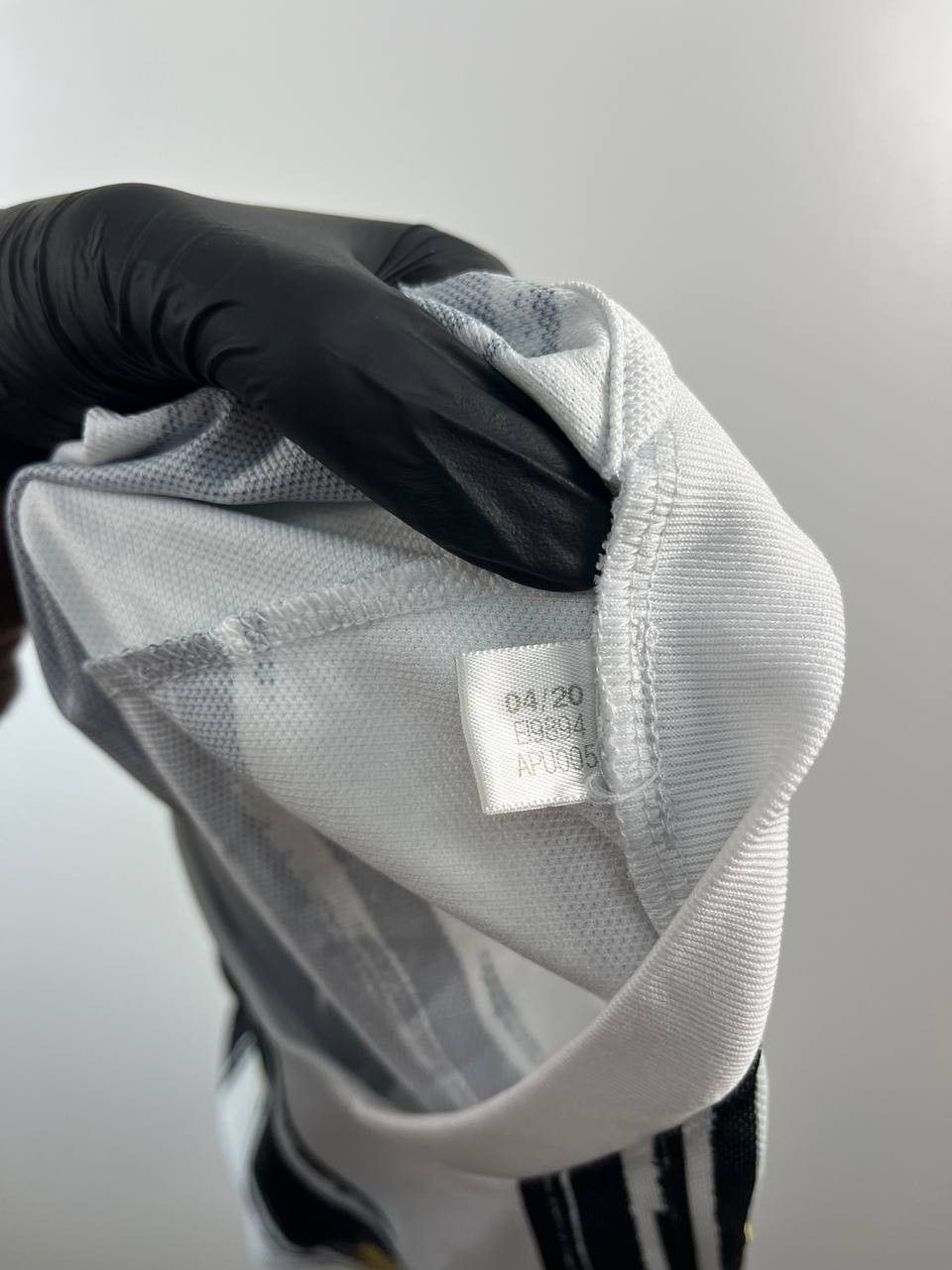 Adidas Juventus 2020 2021 Home Football Jersey Adidas EI9894 Sz M Size US M / EU 48-50 / 2 - 6 Thumbnail