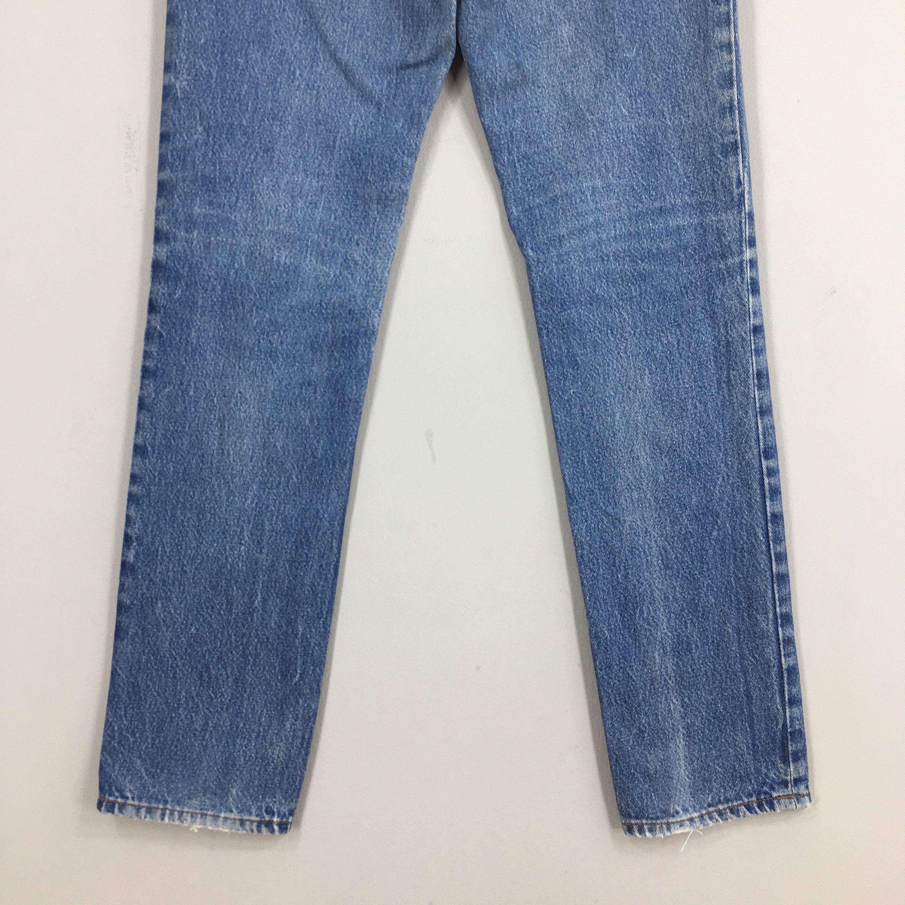 Levi's Size 26x32.5 Vintage 90s Levi's 501 Faded Blue Jeans S1087 Size 26" / US 2 / IT 38 - 12 Thumbnail
