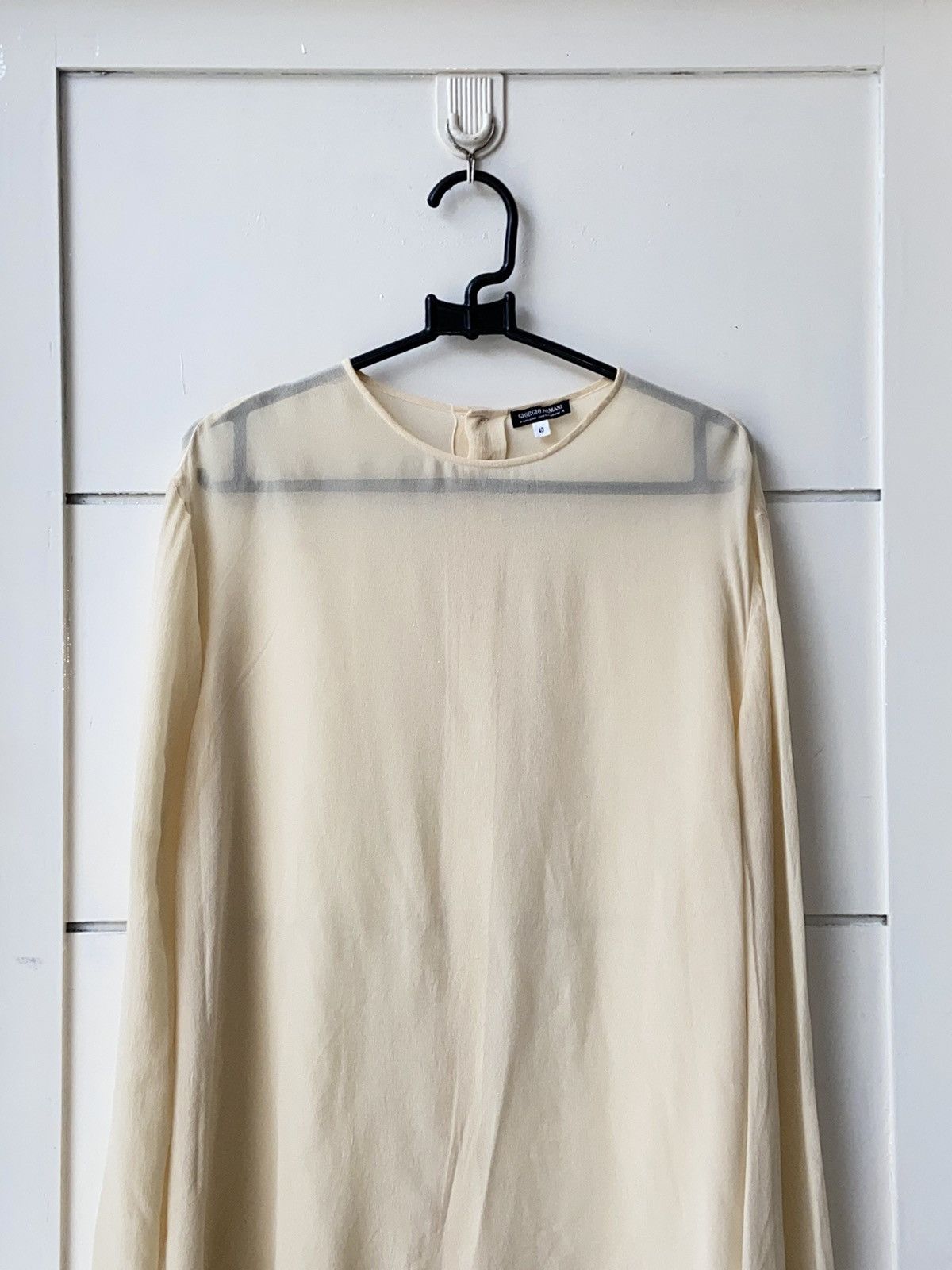 Giorgio Armani GIORGIO ARMANI Cream Mesh Shirt Size US S / EU 44-46 / 1 - 9 Thumbnail