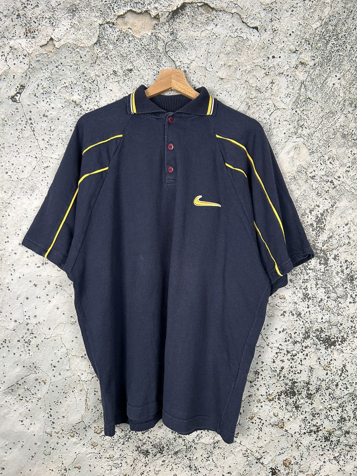 Nike Vintage Nike 90s Swoosh Polo Shirt Sportswear Hype Rap Baggy Size US XL / EU 56 / 4 - 1 Thumbnail