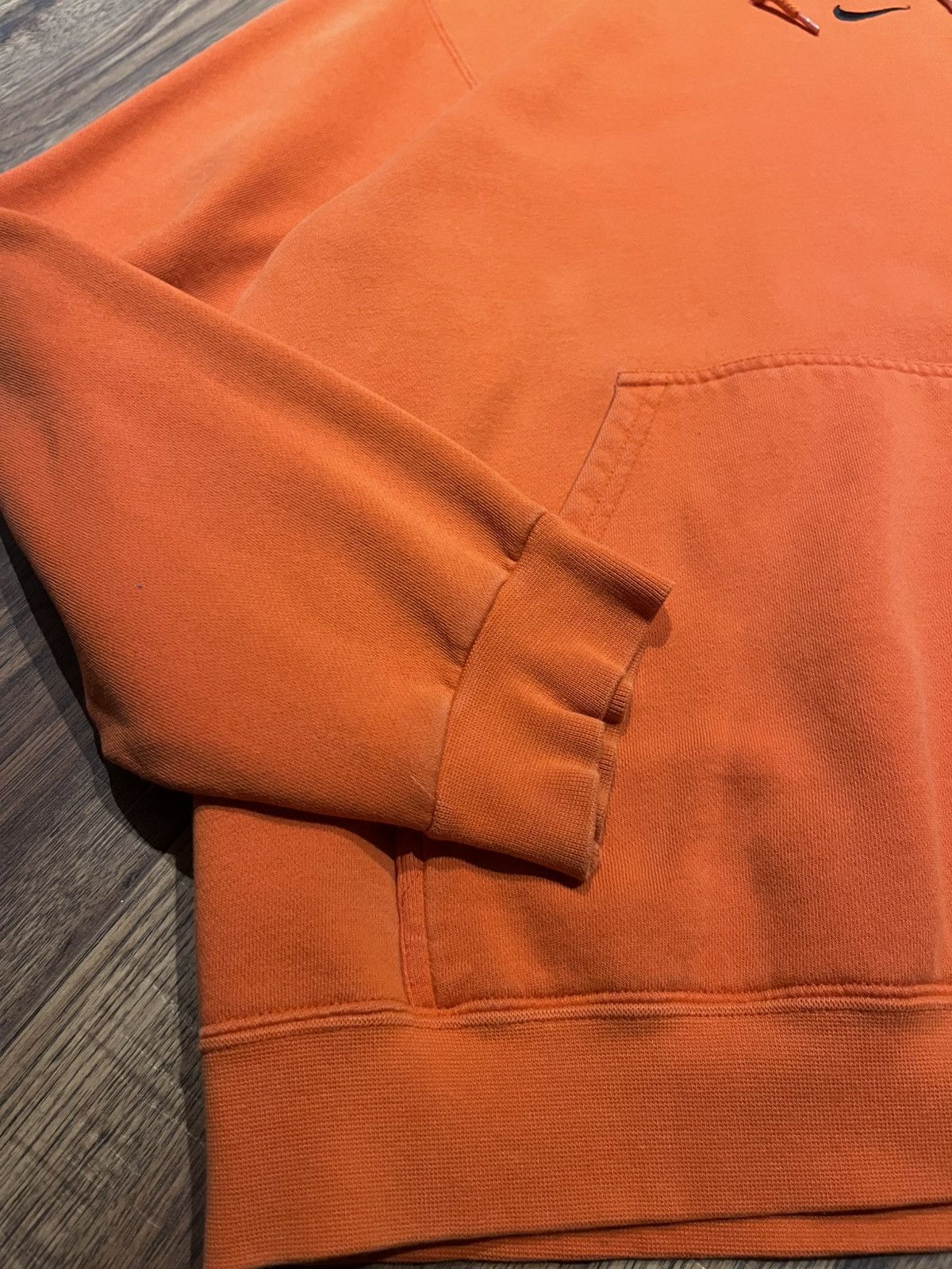 Nike Vintage Nike Centre Swoosh Orange Pullover Boxy Hoodie y2k Size US L / EU 52-54 / 3 - 4 Thumbnail