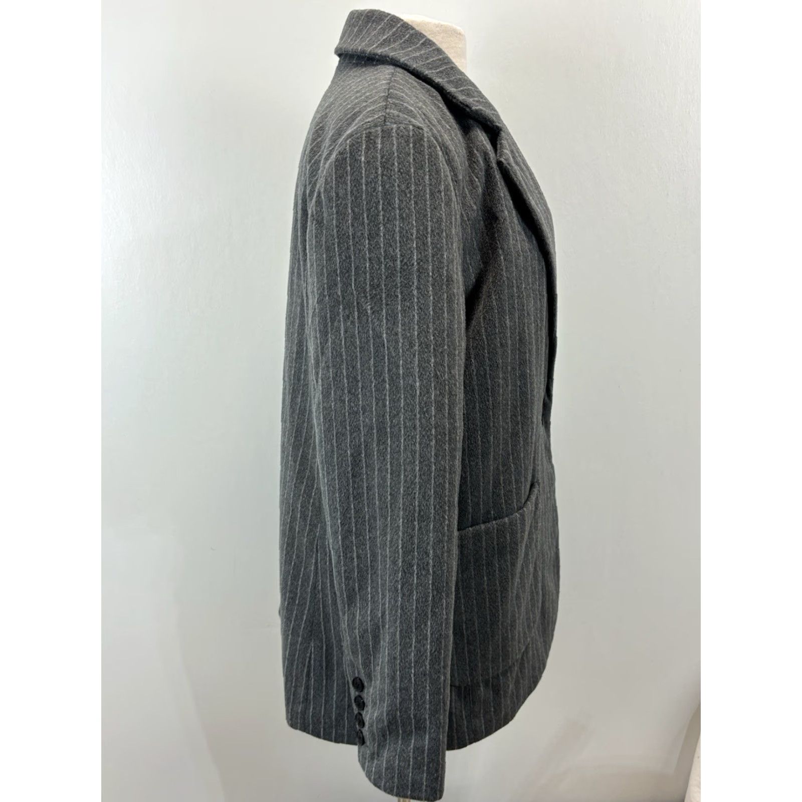 Vintage Universal Thread Relaxed Fit Blazer Jacket Sz Large Women’s Grey Pinstripe Lined Size L / US 10 / IT 46 - 4 Thumbnail