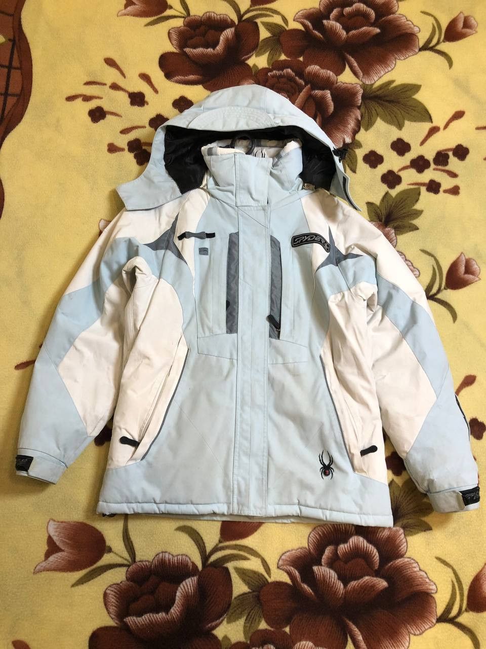 Spyder Vintage Spyder Ski Jacket Jet Black Nylon Womens 90s Size M / US 6-8 / IT 42-44 - 1 Thumbnail