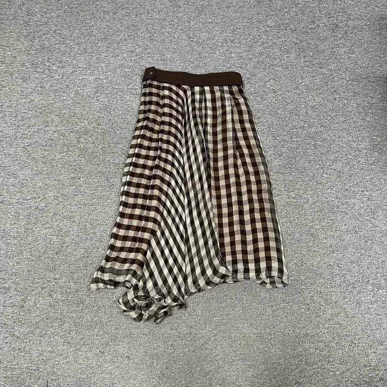 Brunello Cucinelli Brunello Cucinelli Lightweight Plaid Skirt Size 28" / US 6 / IT 42 - 3 Thumbnail