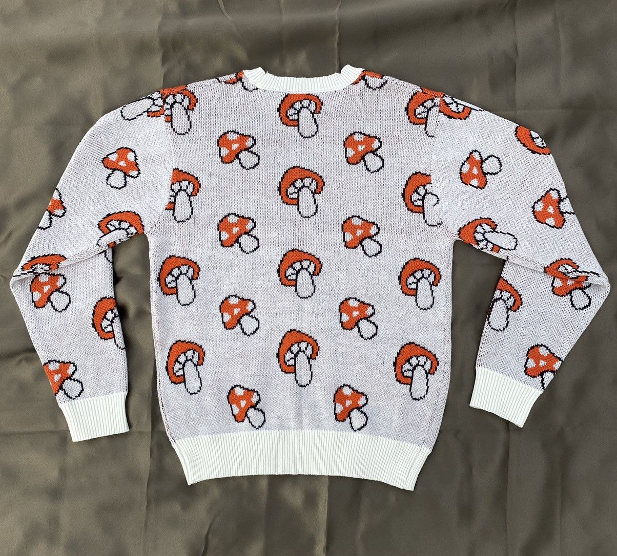 Other Mushroom Sweater Mens Large in Excellent Condition Size US L / EU 52-54 / 3 - 4 Thumbnail