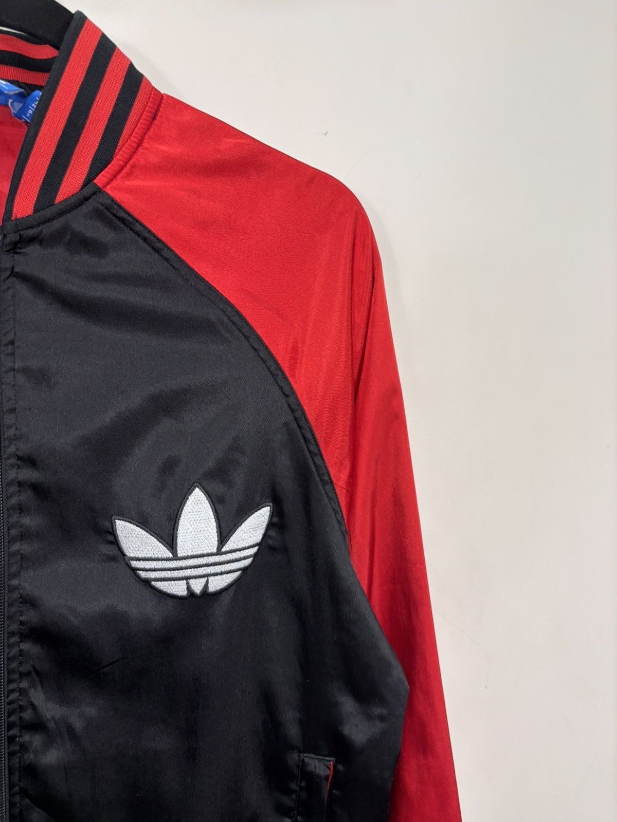 Adidas Adidas Chicago Bulls 2013 Men’s Rare NBA Satin Bomber Jacket Size US S / EU 44-46 / 1 - 5 Thumbnail