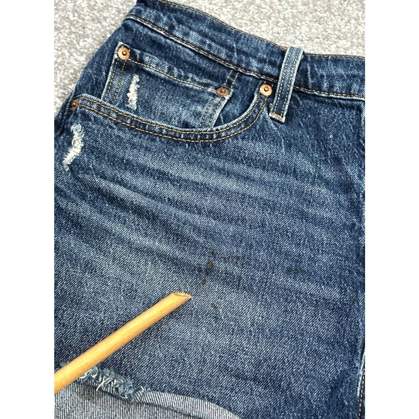 Levi's Levi's 501 Shorts Womens 31 Blue Cut Off Distressed Denim Logo Cotton Frayed Hem Size 24" / US 00 / IT 34 - 3 Thumbnail