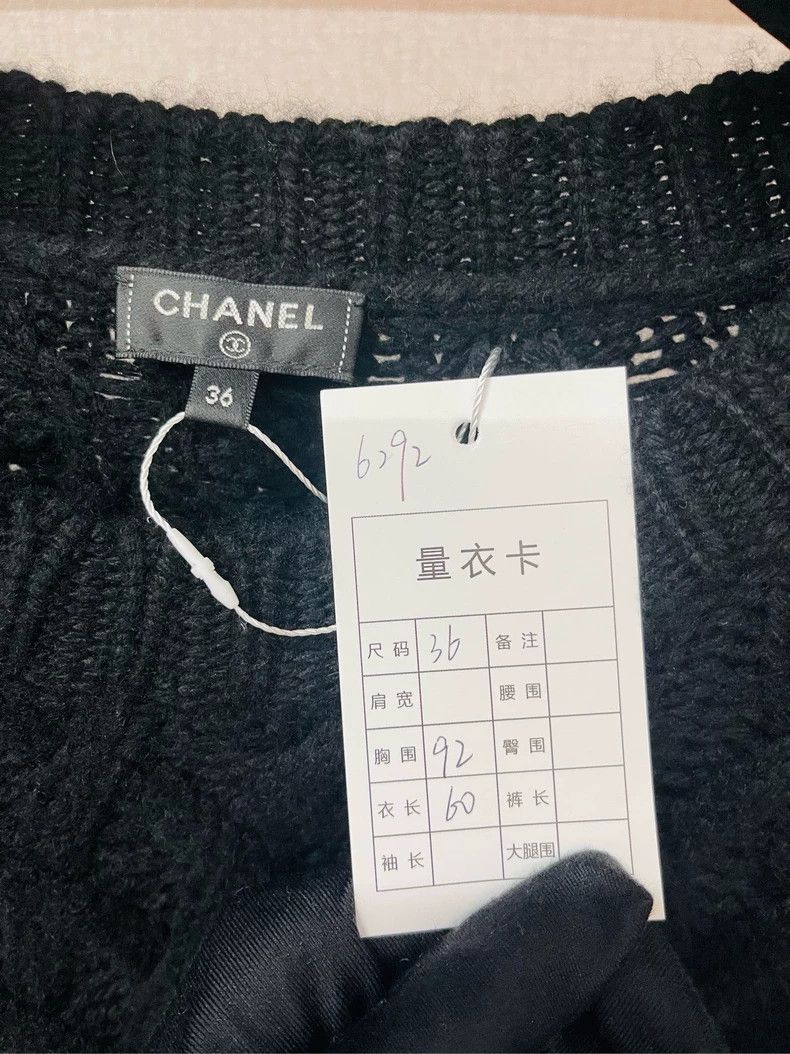Chanel Chanel Blue-gray color-blocked puff sleeve knitted sweater Size XS / US 0-2 / IT 36-38 - 2 Thumbnail