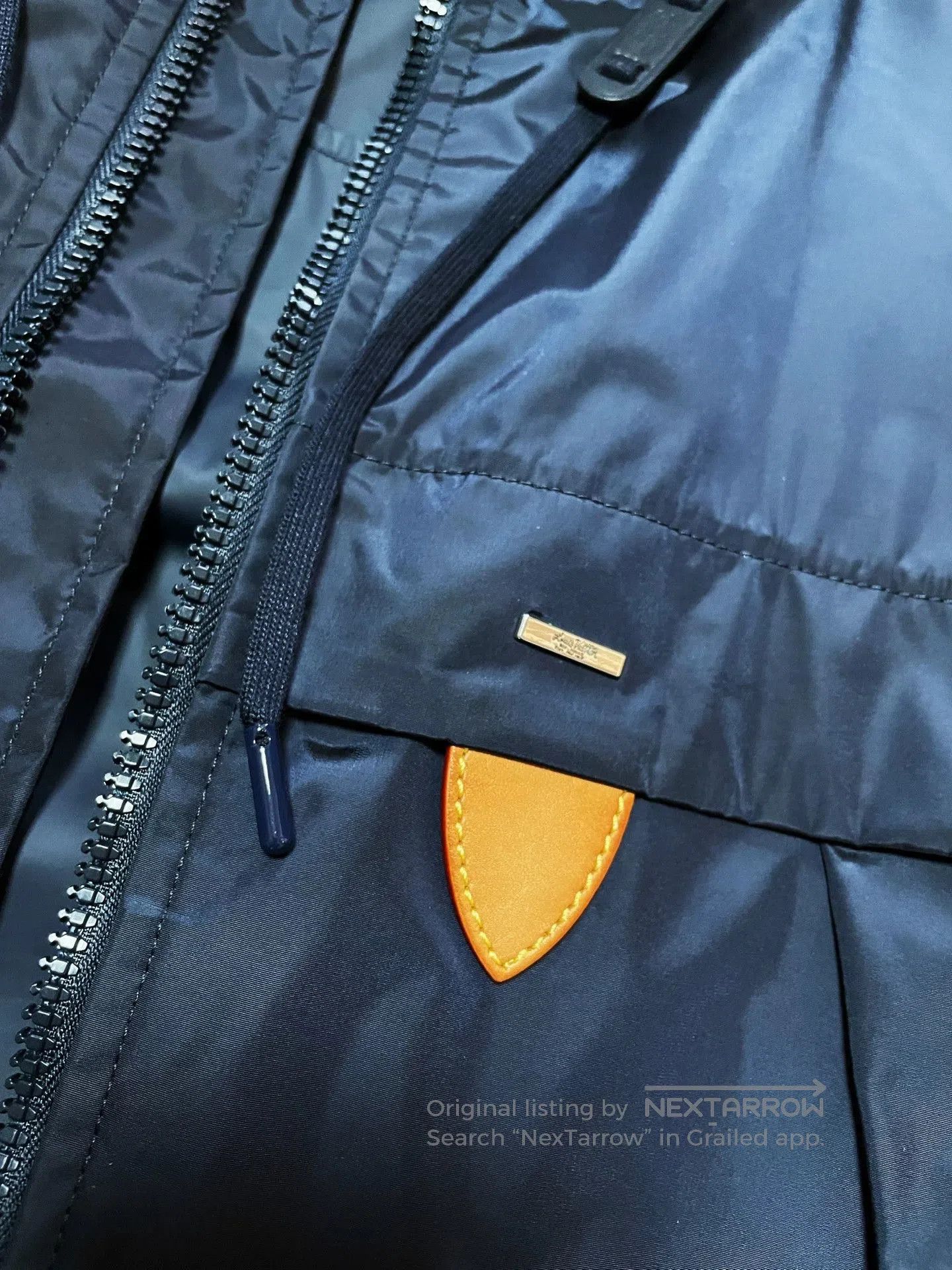 Louis Vuitton louis vuitton waterproof outdoor jacket in navy. Size US L / EU 52-54 / 3 - 2 Thumbnail