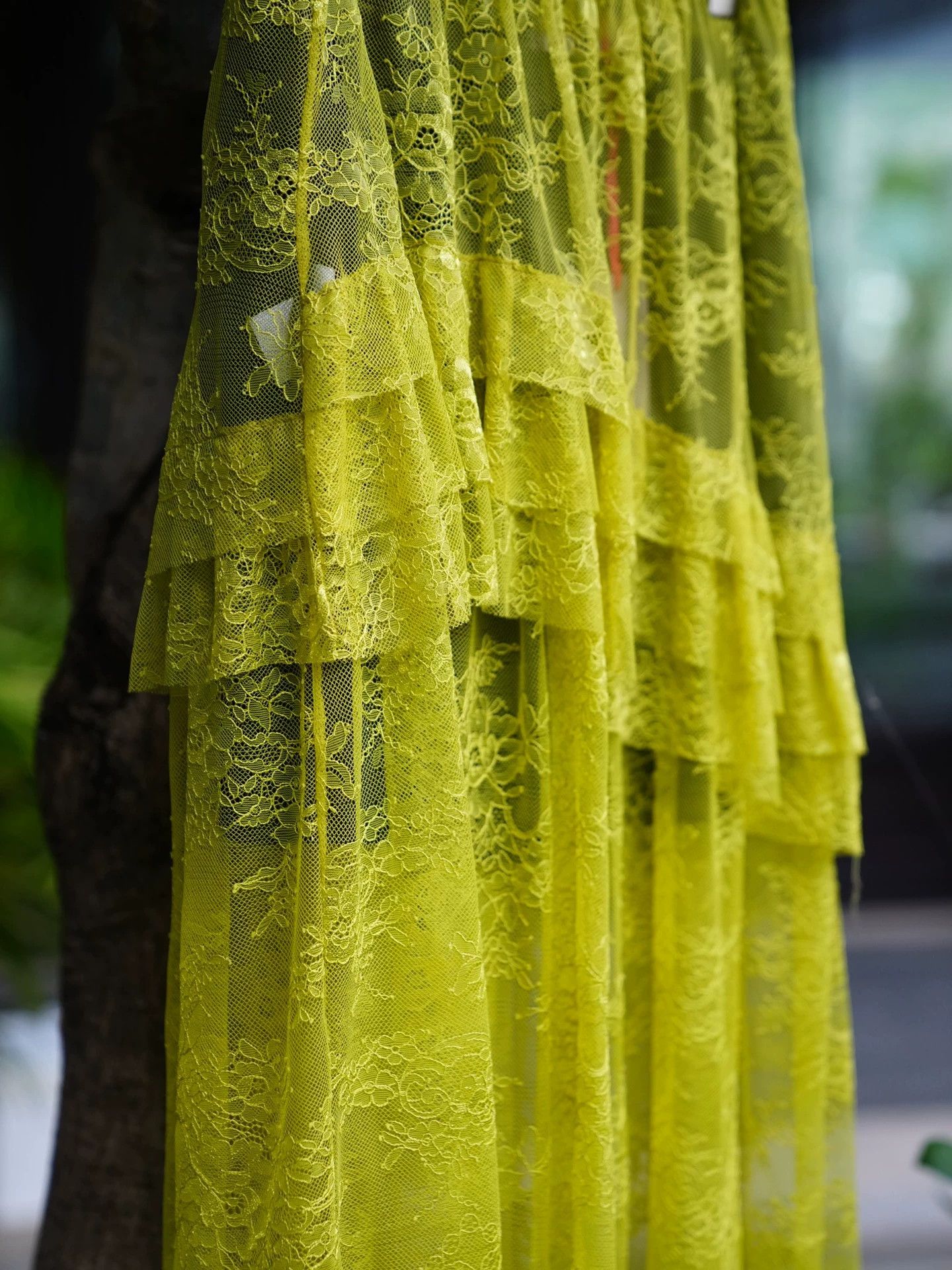 Niche Niche Italian Yellow Lace Skirt with Removable Slip NWT Size 28" / US 6 / IT 42 - 3 Thumbnail