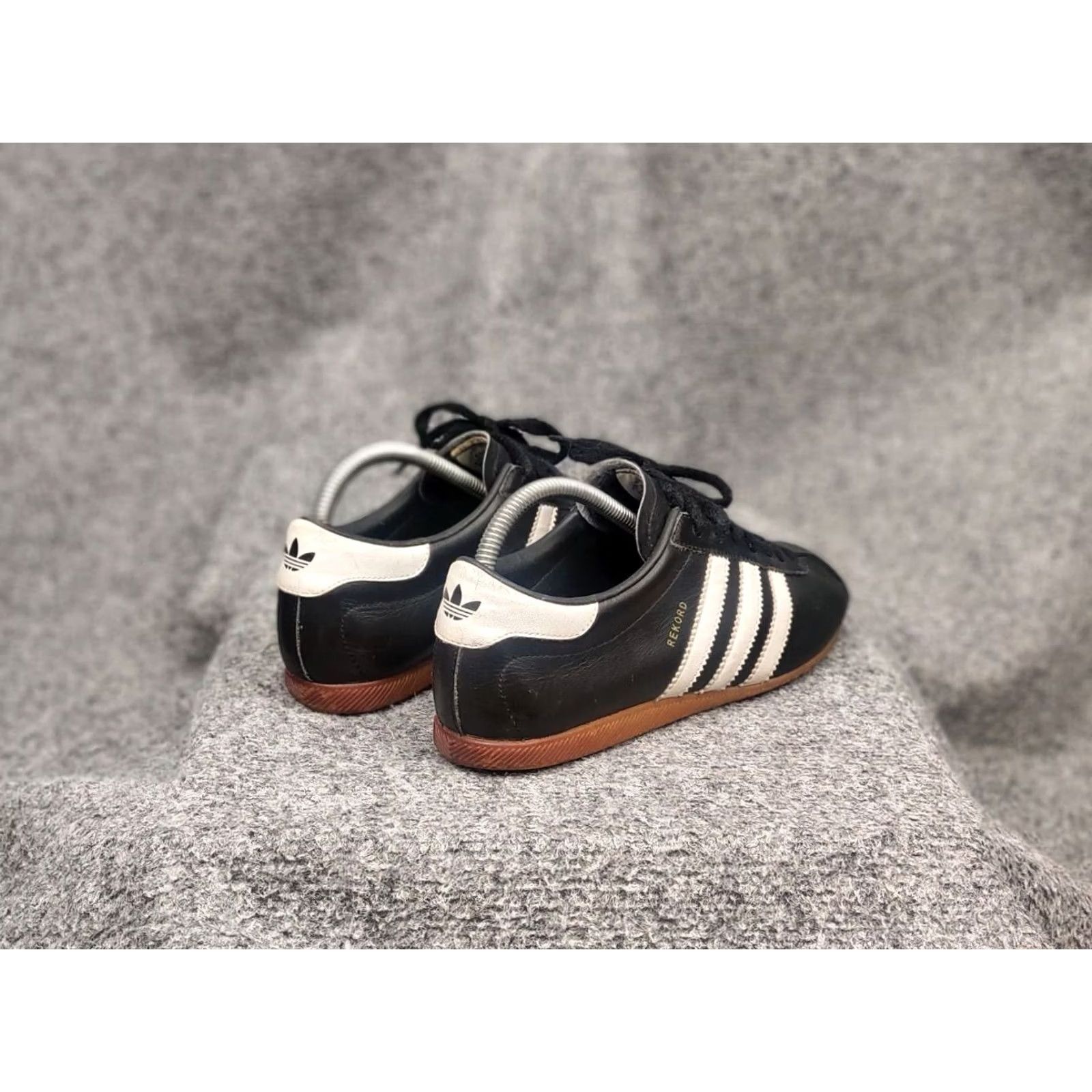 Adidas VINTAGE Adidas Originals Rekord Black Leather Sneaker 5.5 38 5 Adult Men Black Leather Sneaker Adidas Rekord Y2K Style Vintage Size US 6 / EU 39 - 7 Thumbnail