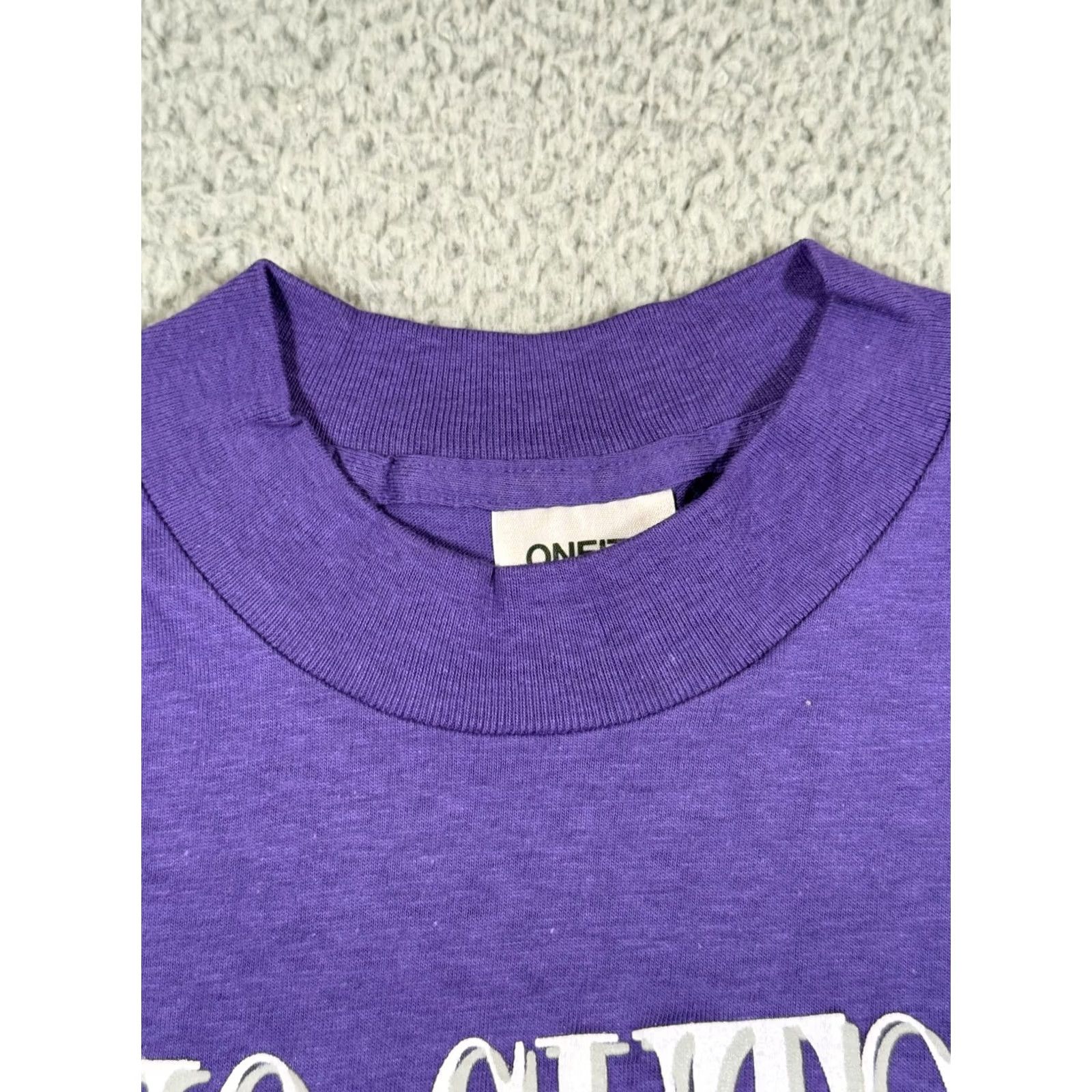 Vintage VINTAGE No Guts No Glory Shirt Mens Large Purple Raised Lettering Single Stitch 90s Size US L / EU 52-54 / 3 - 6 Thumbnail