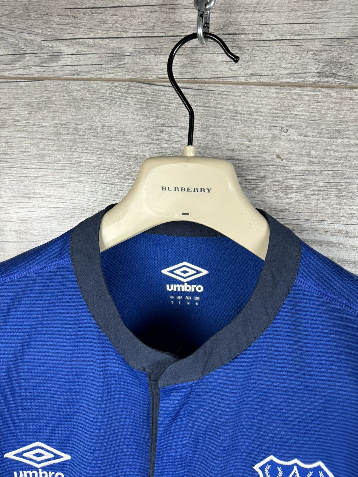 Umbro VINTAGE UMBRO EVERTON SOCCER JERSEY SIZE S Size US S / EU 44-46 / 1 - 7 Thumbnail
