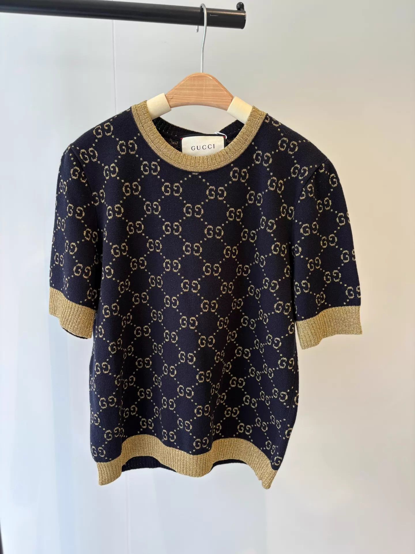Gucci Gucci Navy Blue Gold Logo Short Sleeve Knit Top L Size L / US 10 / IT 46 - 1 Thumbnail