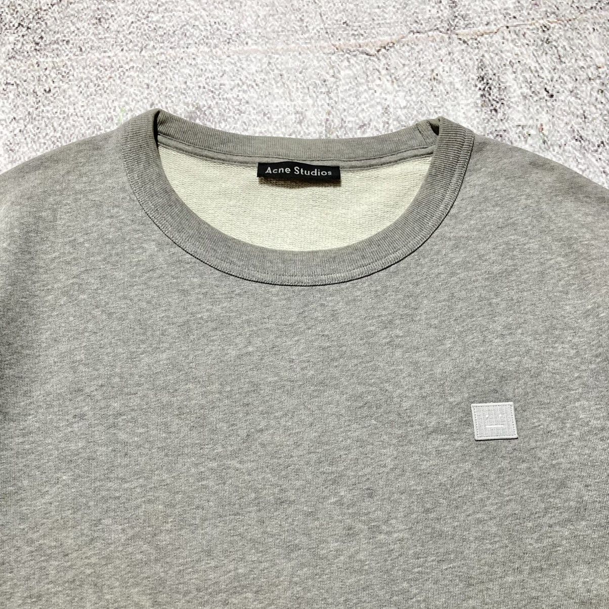 Acne Studios Acne Studios Fairview Face PAW17 Patch Logo Crewneck Grey Size US XL / EU 56 / 4 - 4 Thumbnail