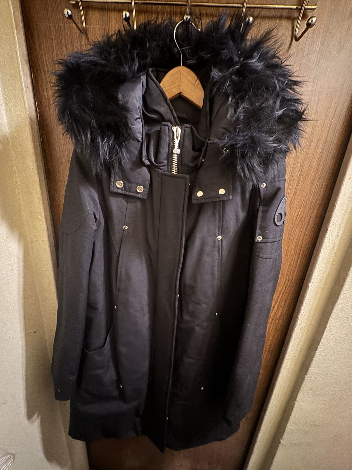 Moose Knuckles Moose Knuckles Women’s Shearling Parka Size L / US 10 / IT 46 - 1 Thumbnail