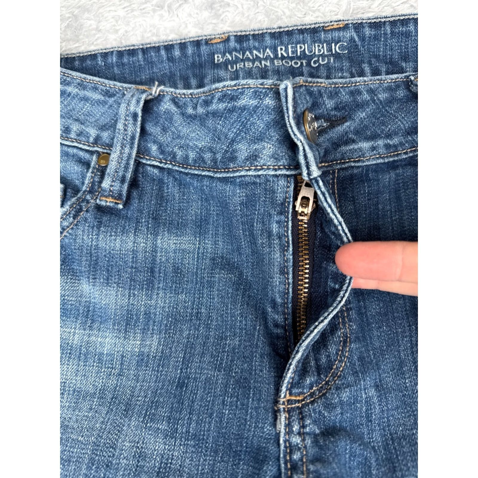 Banana Republic Banana Republic Jeans Womens 8 Blue Denim Bootcut Mid Rise 30x31 Cotton 30 31 Denim Bootcut American 90s Womens Jeans Size 30" / US 8 / IT 44 - 5 Thumbnail