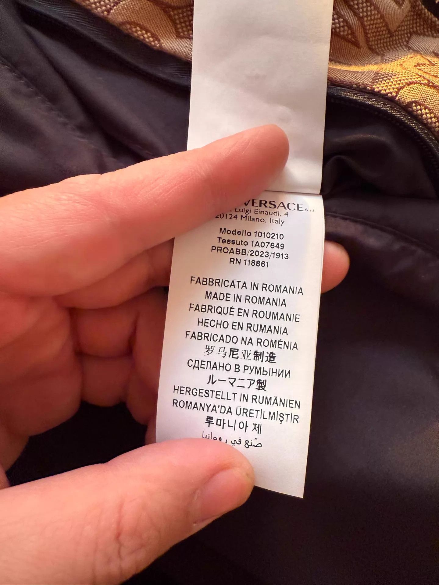 Versace Versace Full Logo Oversized Goose Down Jacket 48 Size US M / EU 48-50 / 2 - 5 Thumbnail