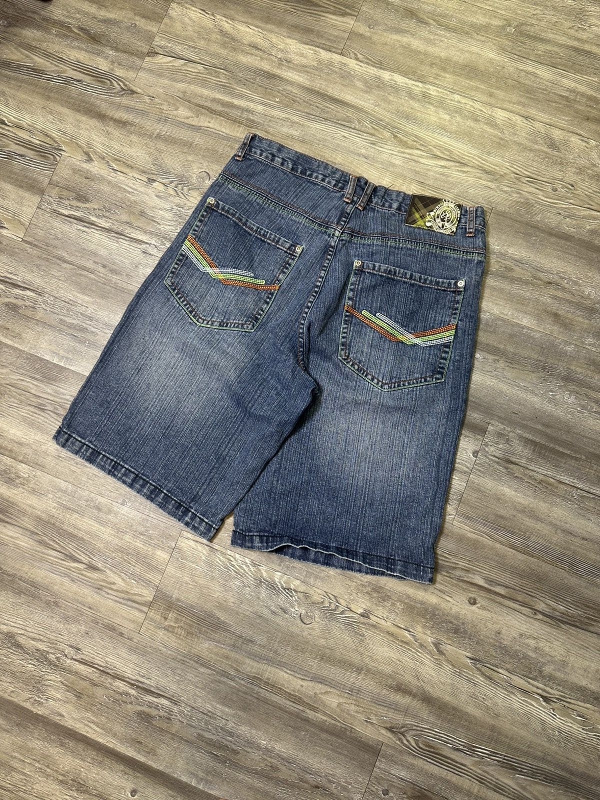 Southpole Y2K baggy Southpole jorts with multi- colored stitching Size US 38 / EU 54 - 2 Thumbnail