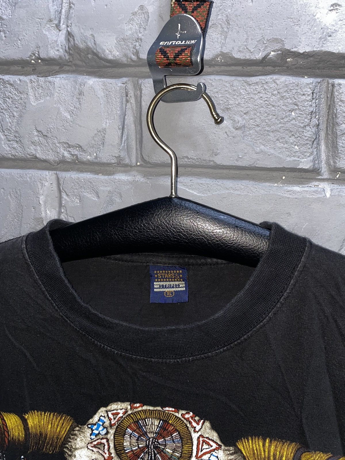 Vintage Vintage Indians Bones London Zip T-Shirt SZ XL Size US XL / EU 56 / 4 - 3 Thumbnail